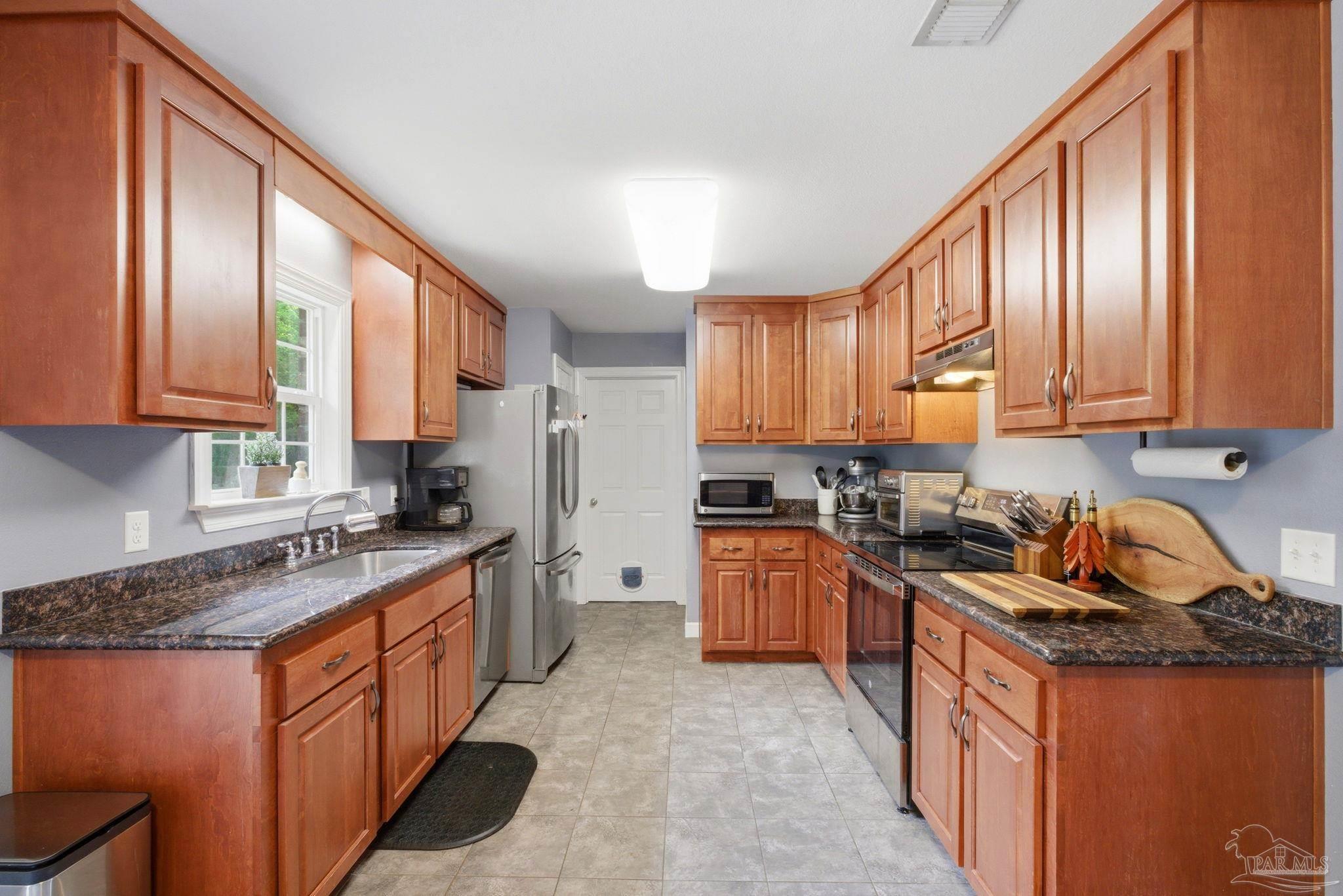 3082 Woodbury Cir