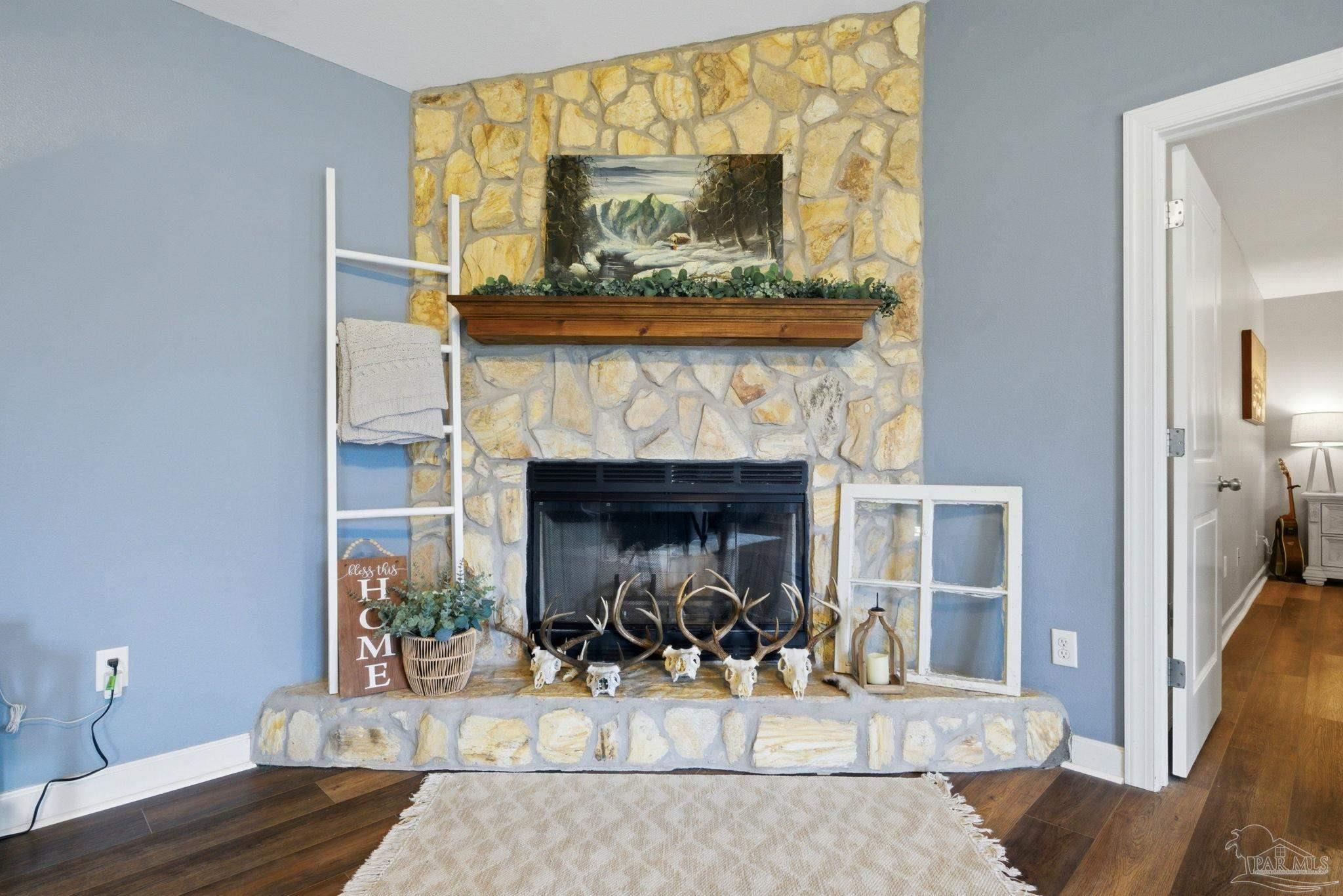 3082 Woodbury Cir