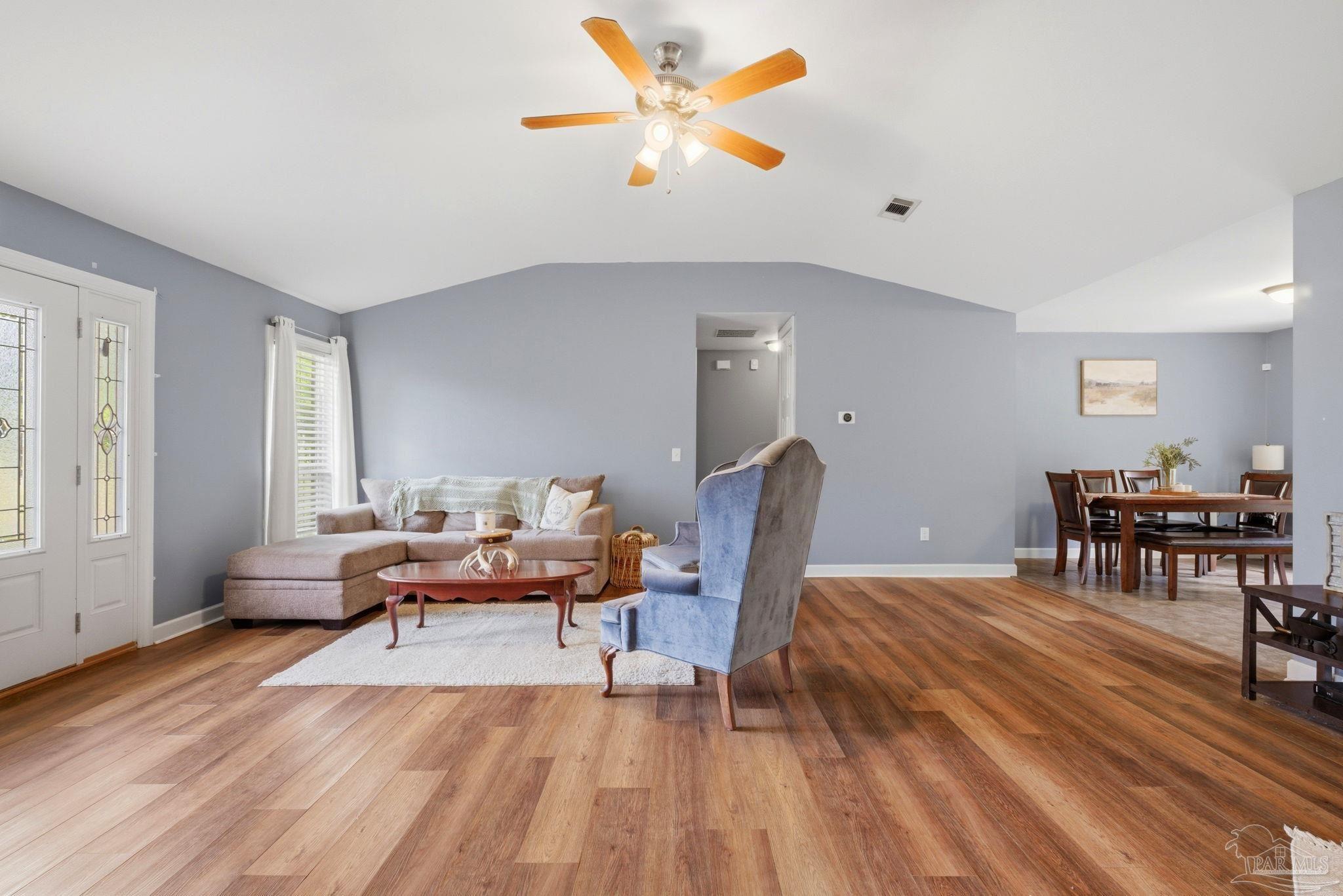 3082 Woodbury Cir