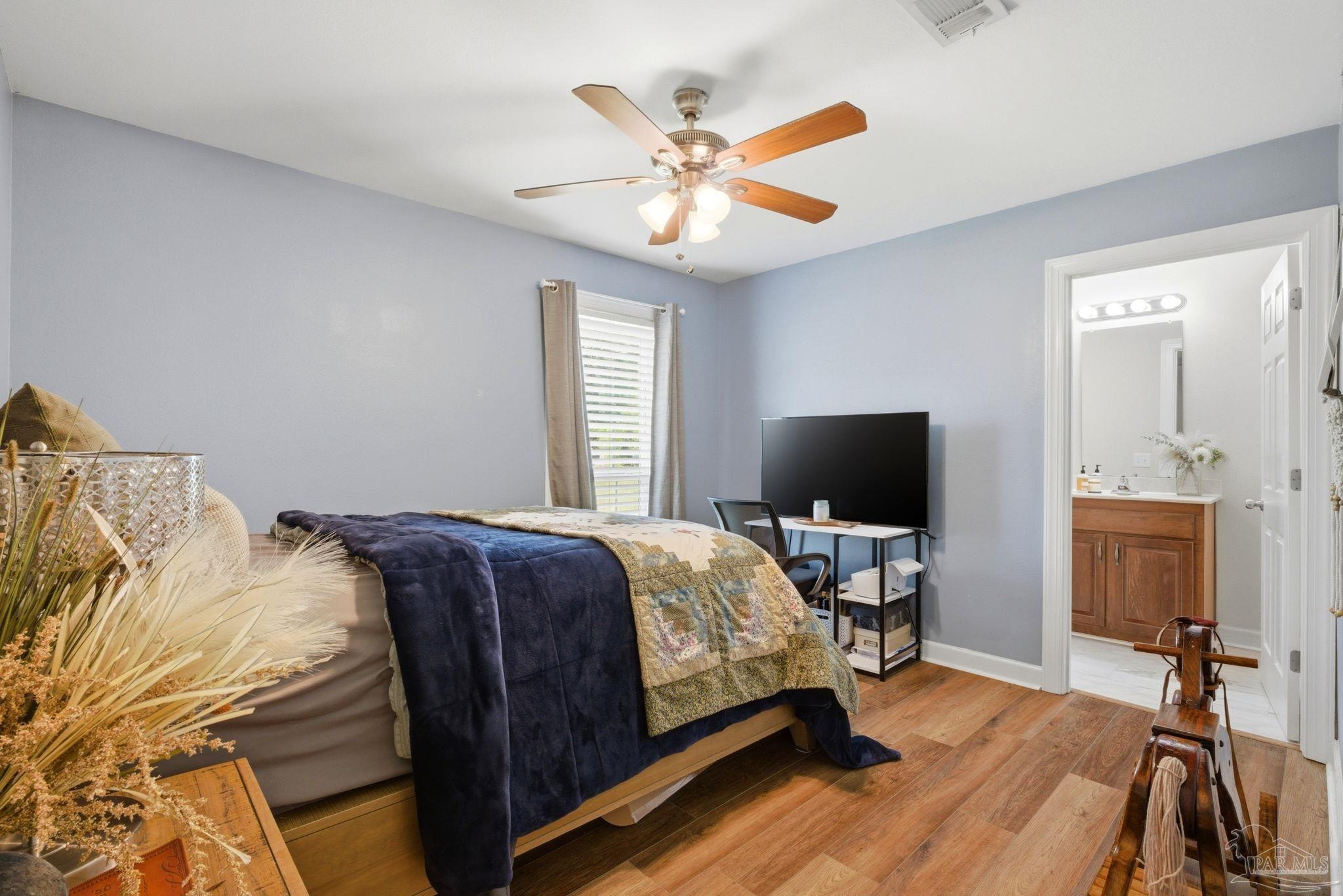 3082 Woodbury Cir