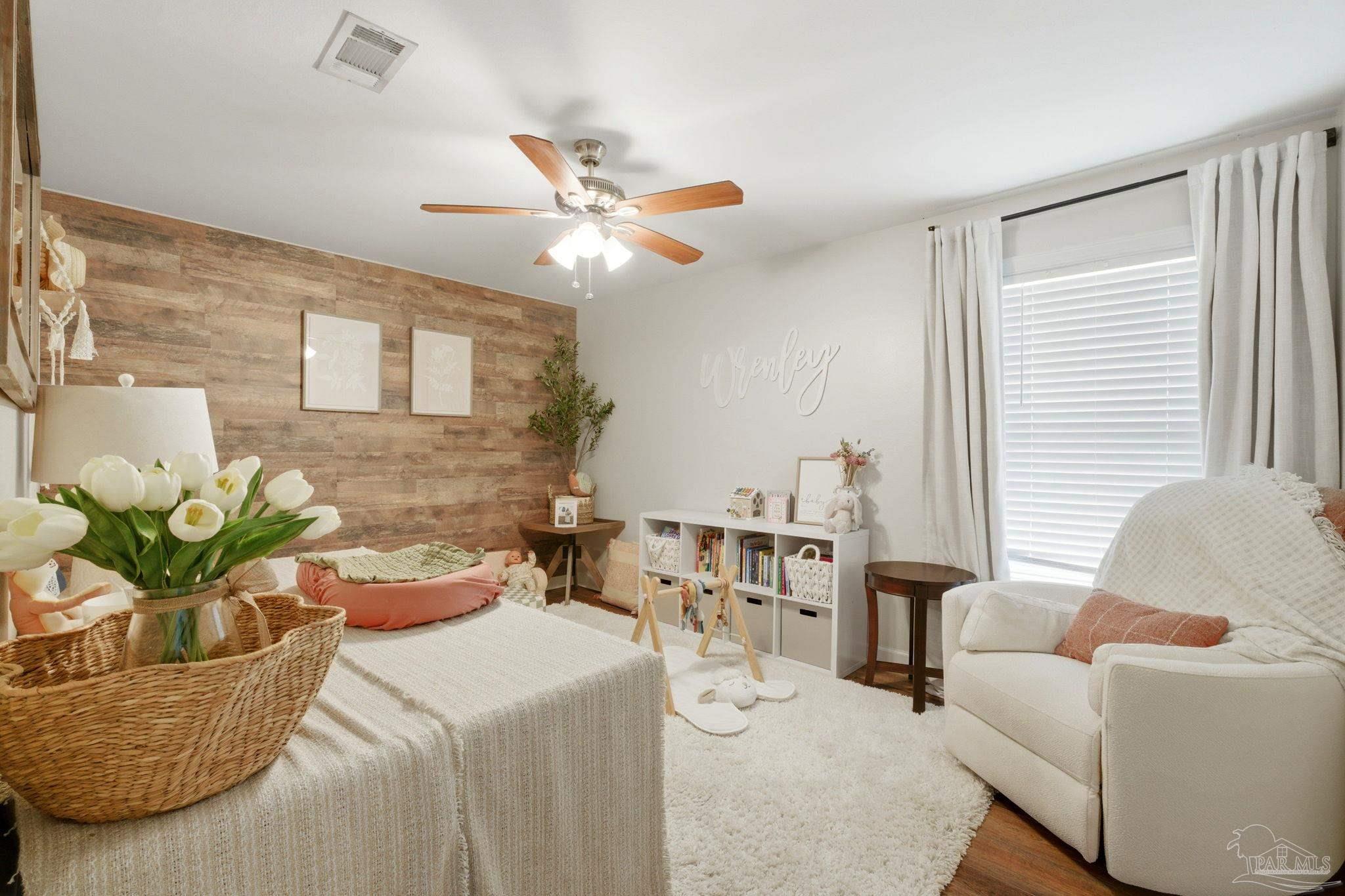 3082 Woodbury Cir