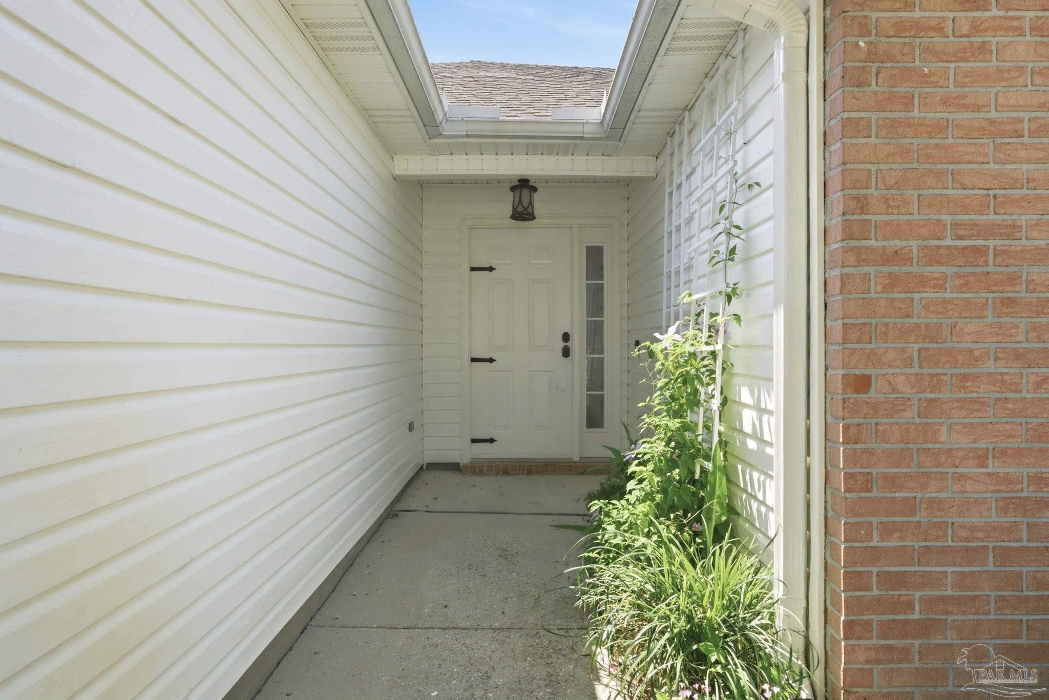 984 Southern Oaks Ct.
