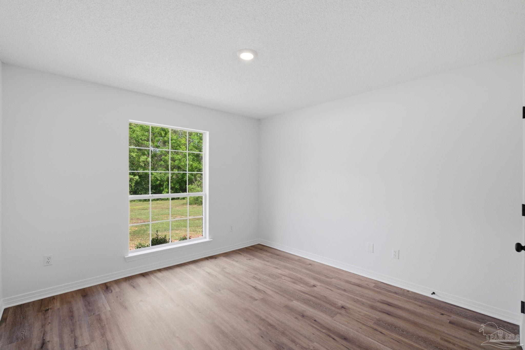 711 Nancy Ln