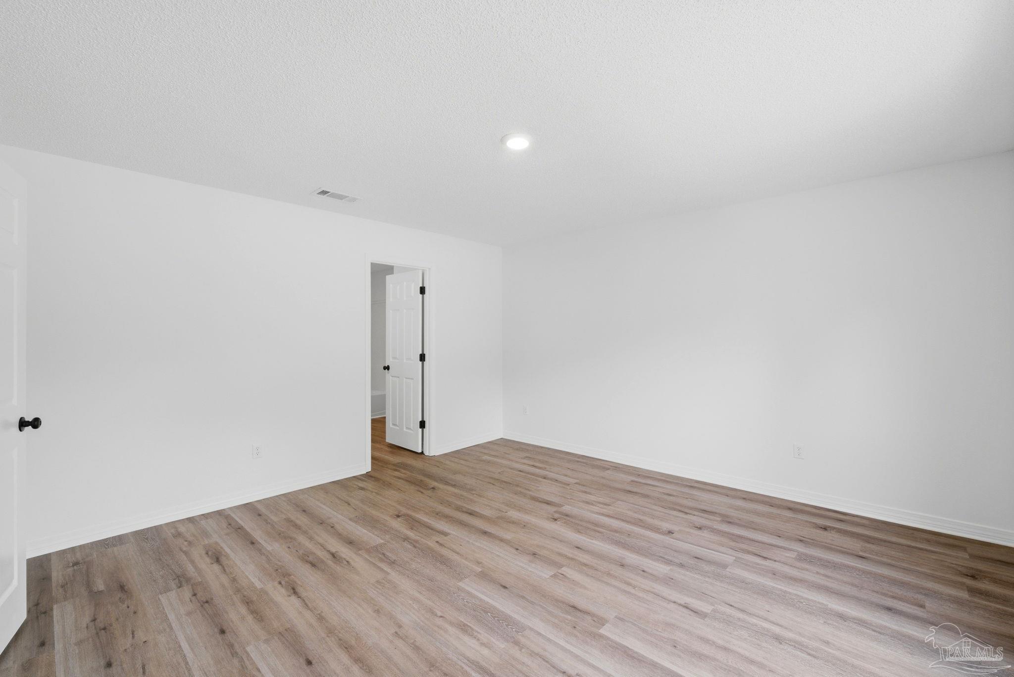 711 Nancy Ln