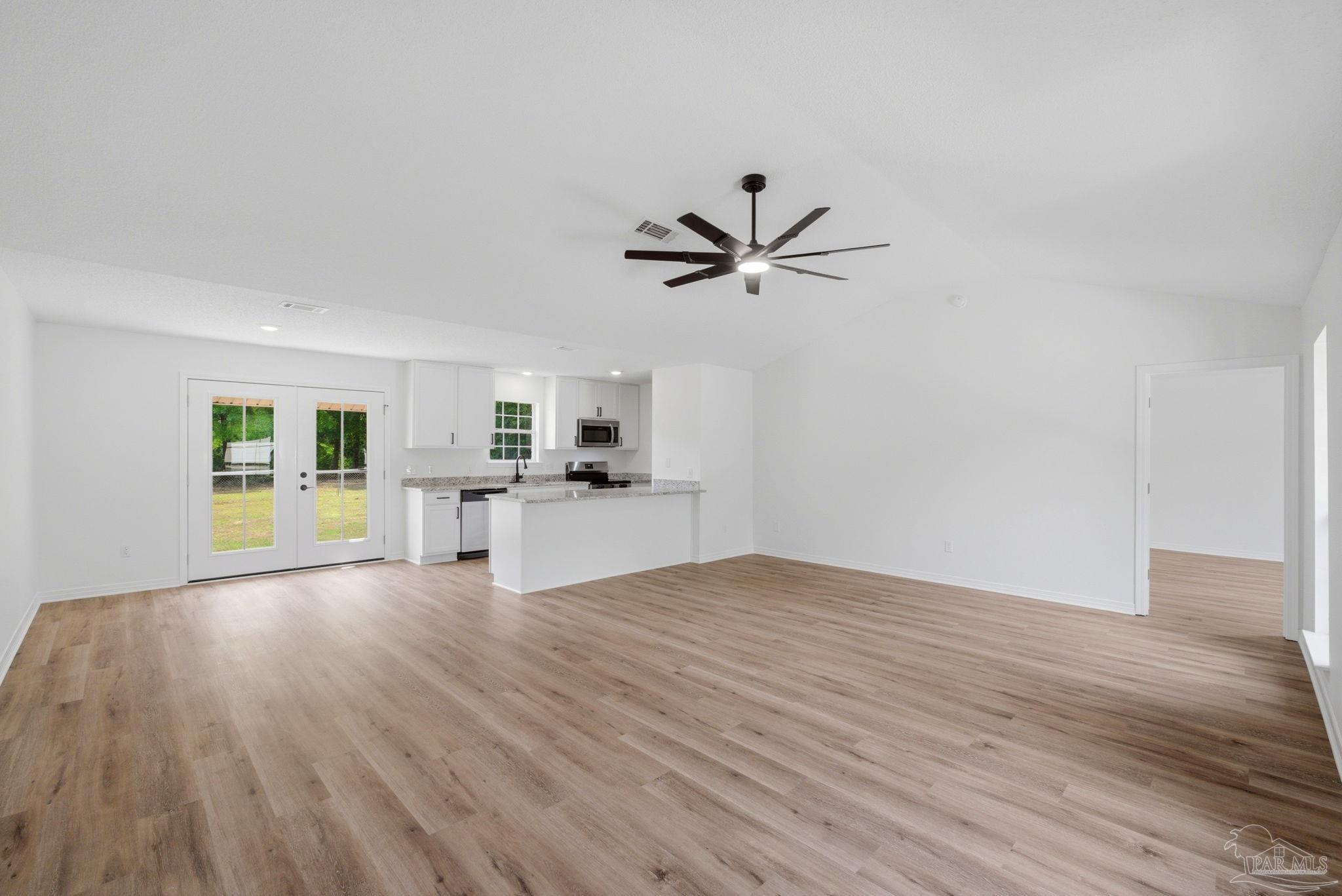 711 Nancy Ln