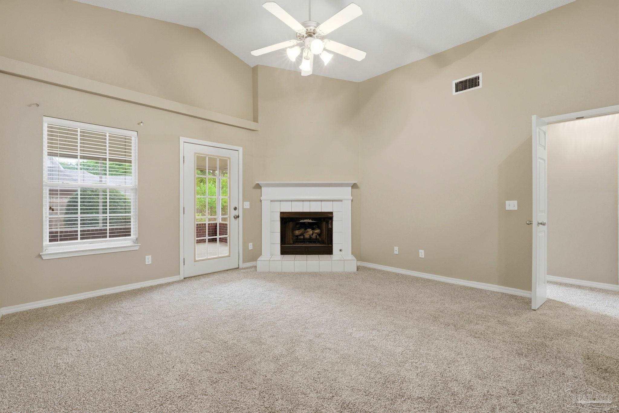 2528 Eclipse Ln