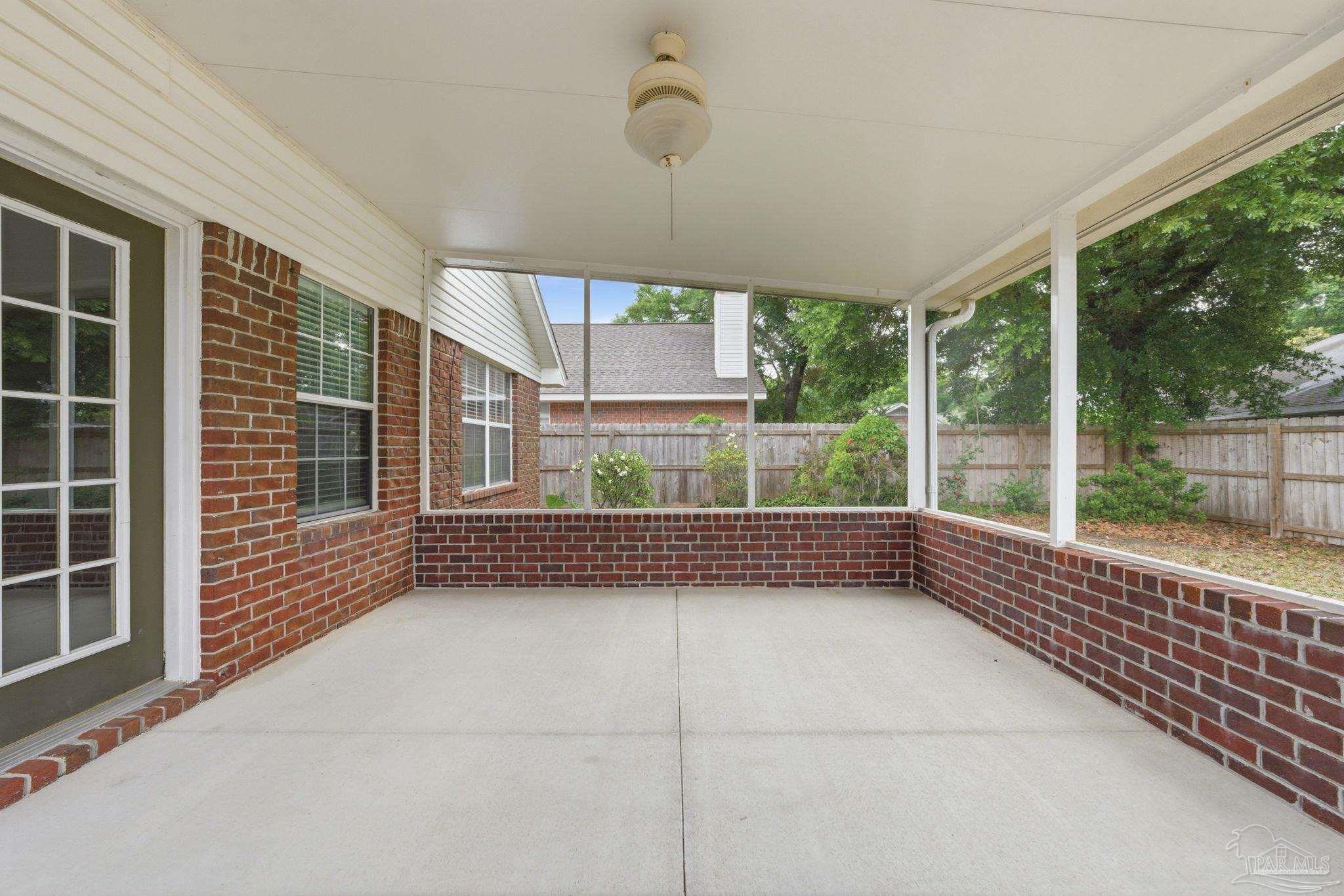 2528 Eclipse Ln