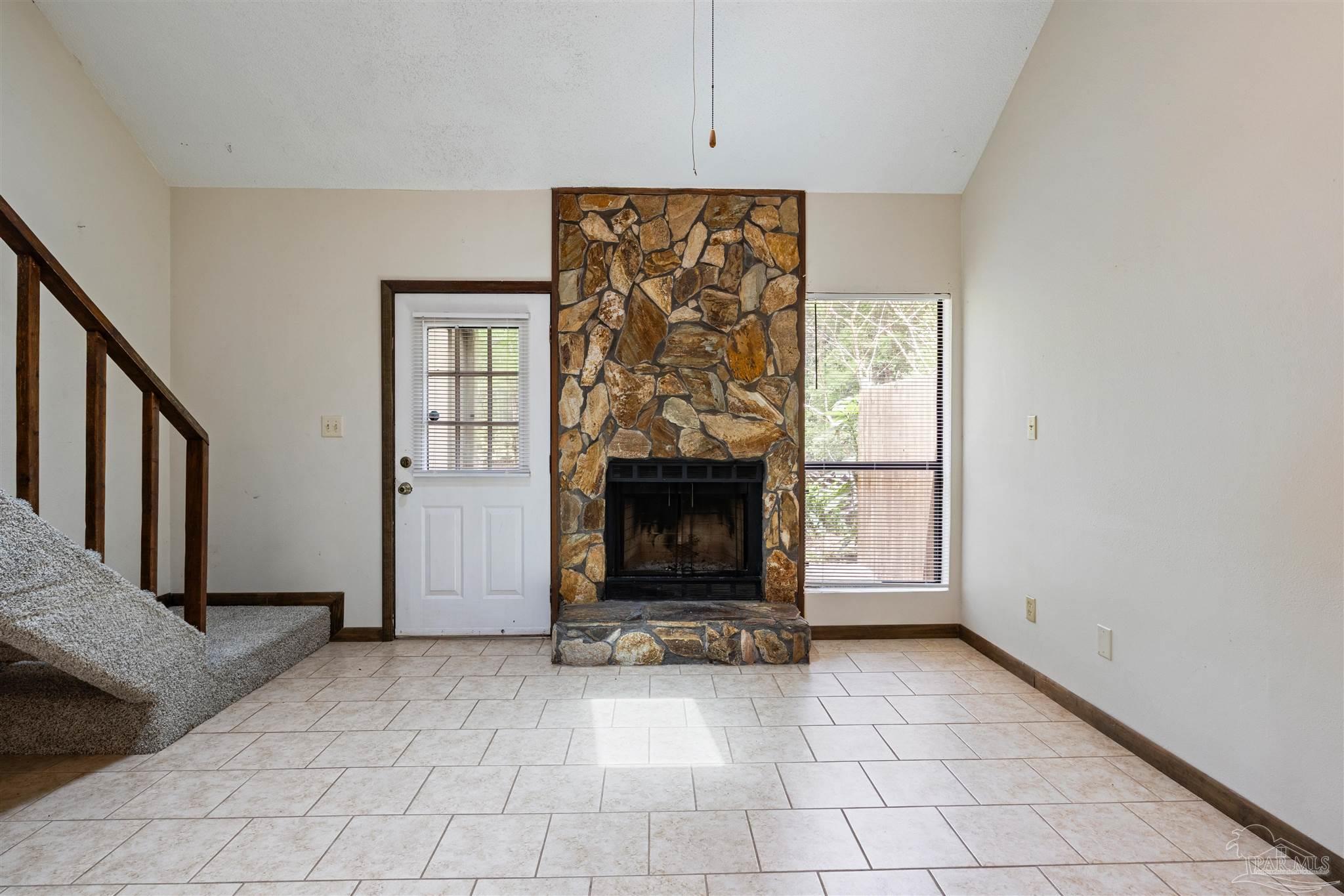7223 Lago Vista Ct