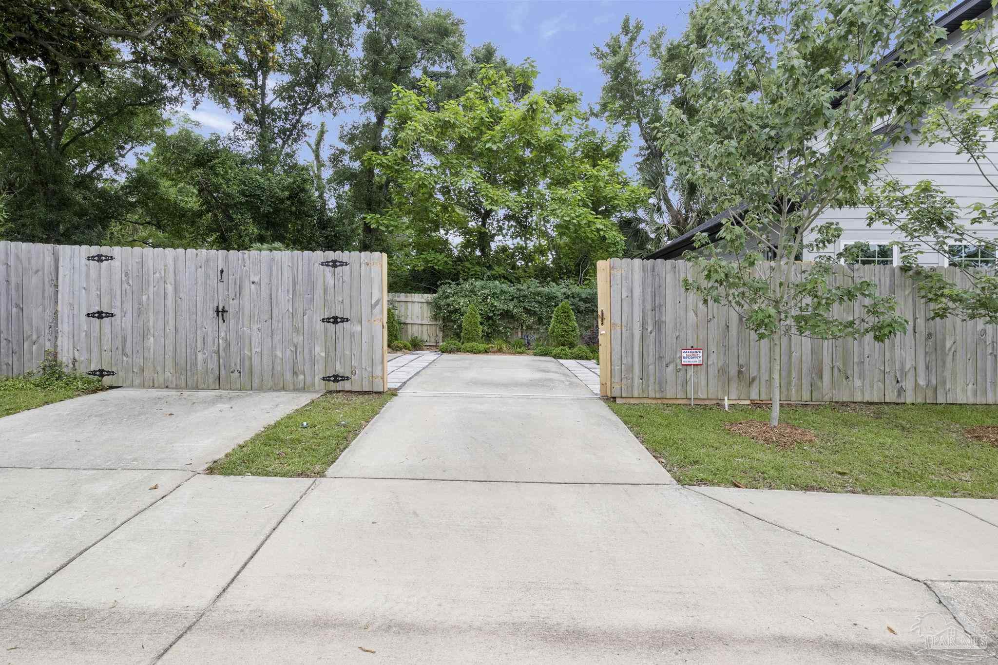 1132 N I St