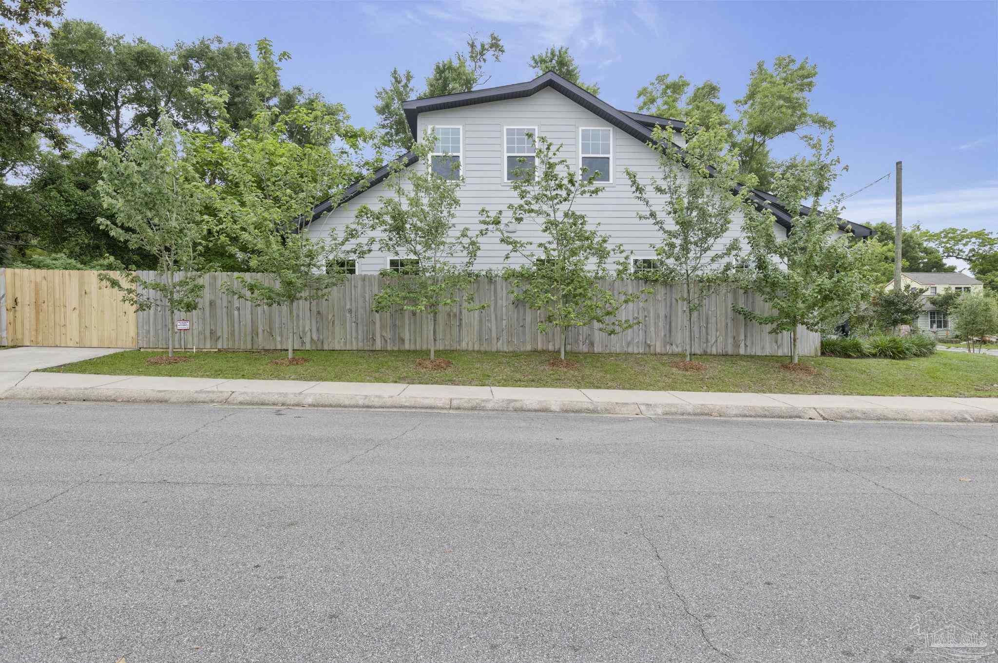 1132 N I St