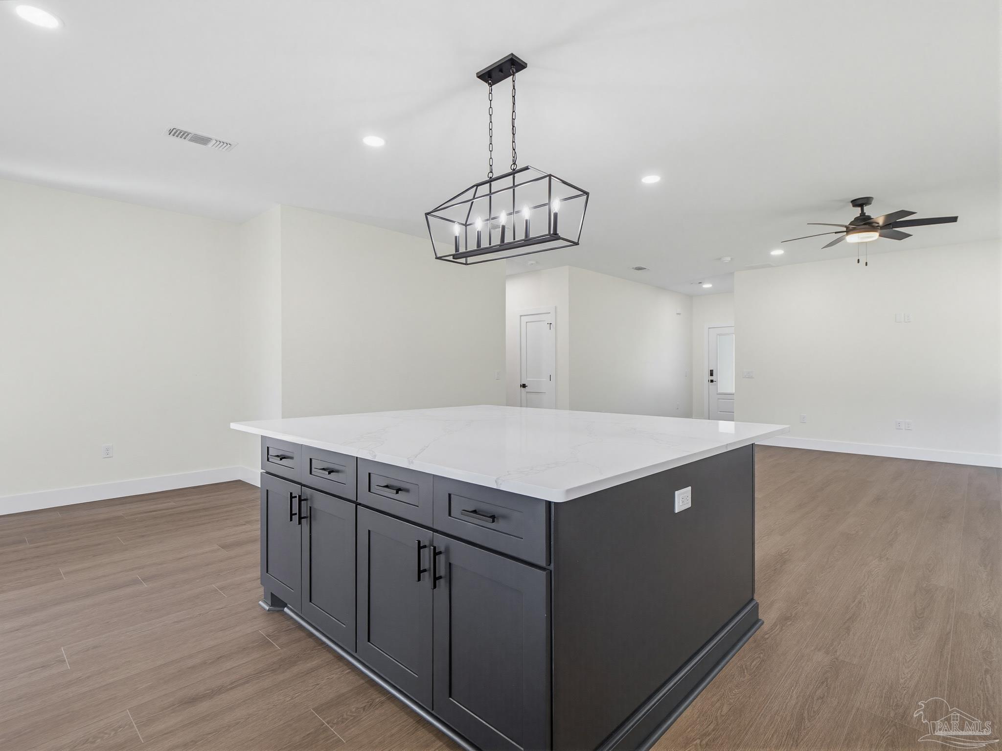 5724 Riviera Dr