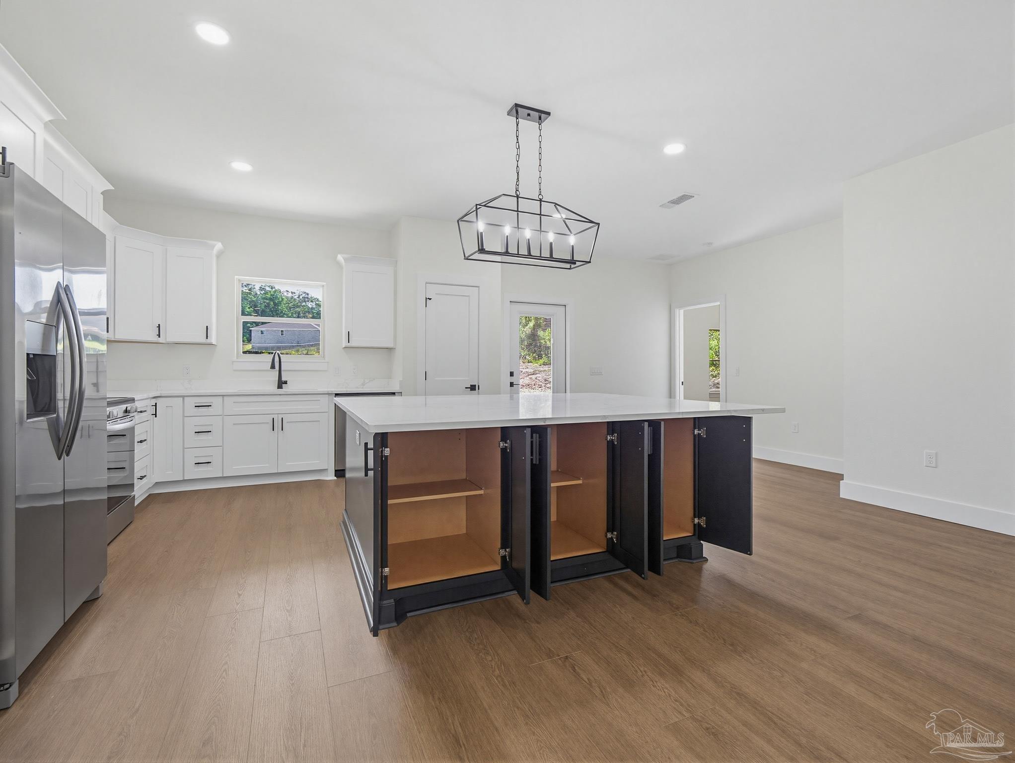 5724 Riviera Dr