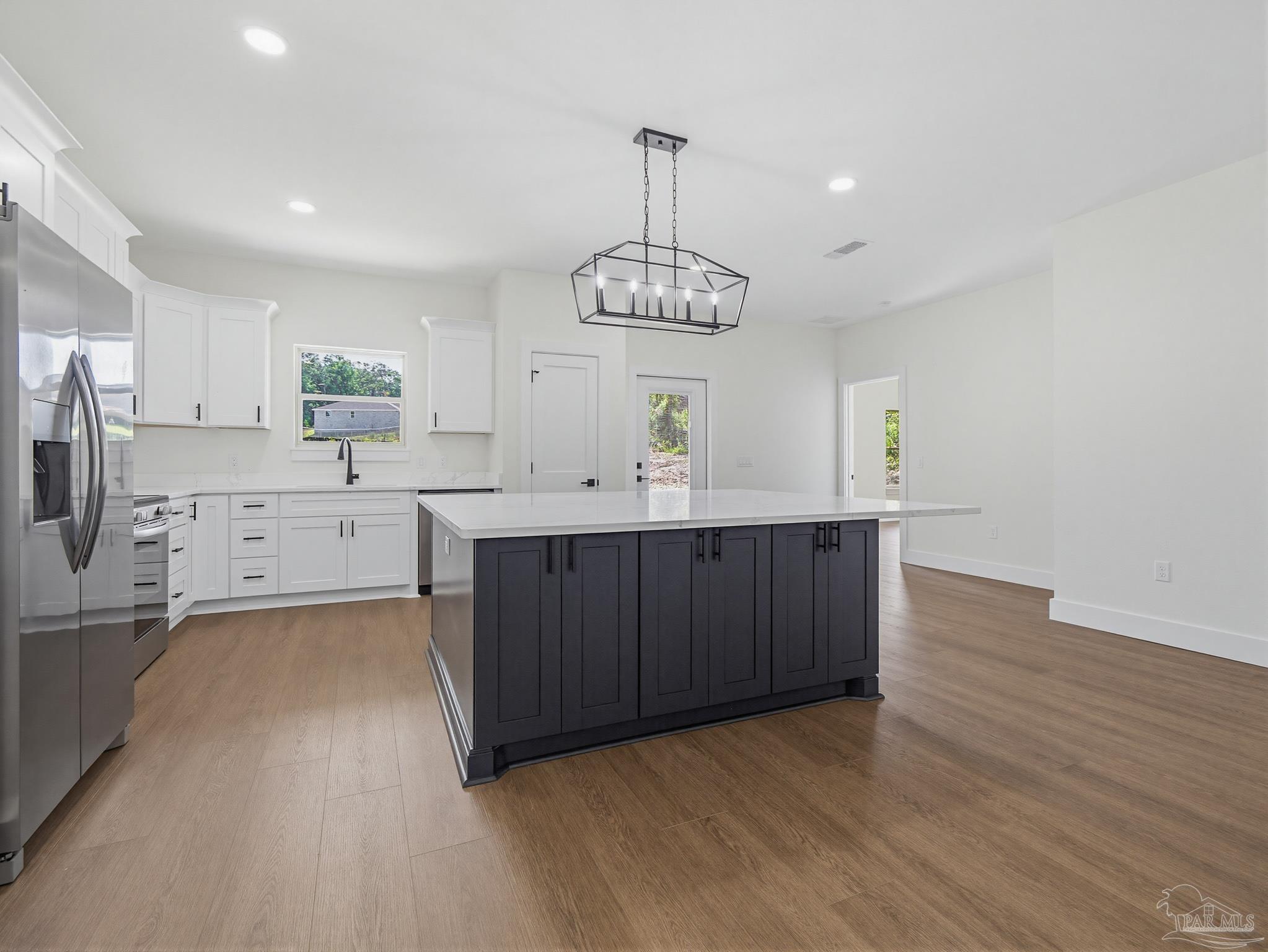 5724 Riviera Dr