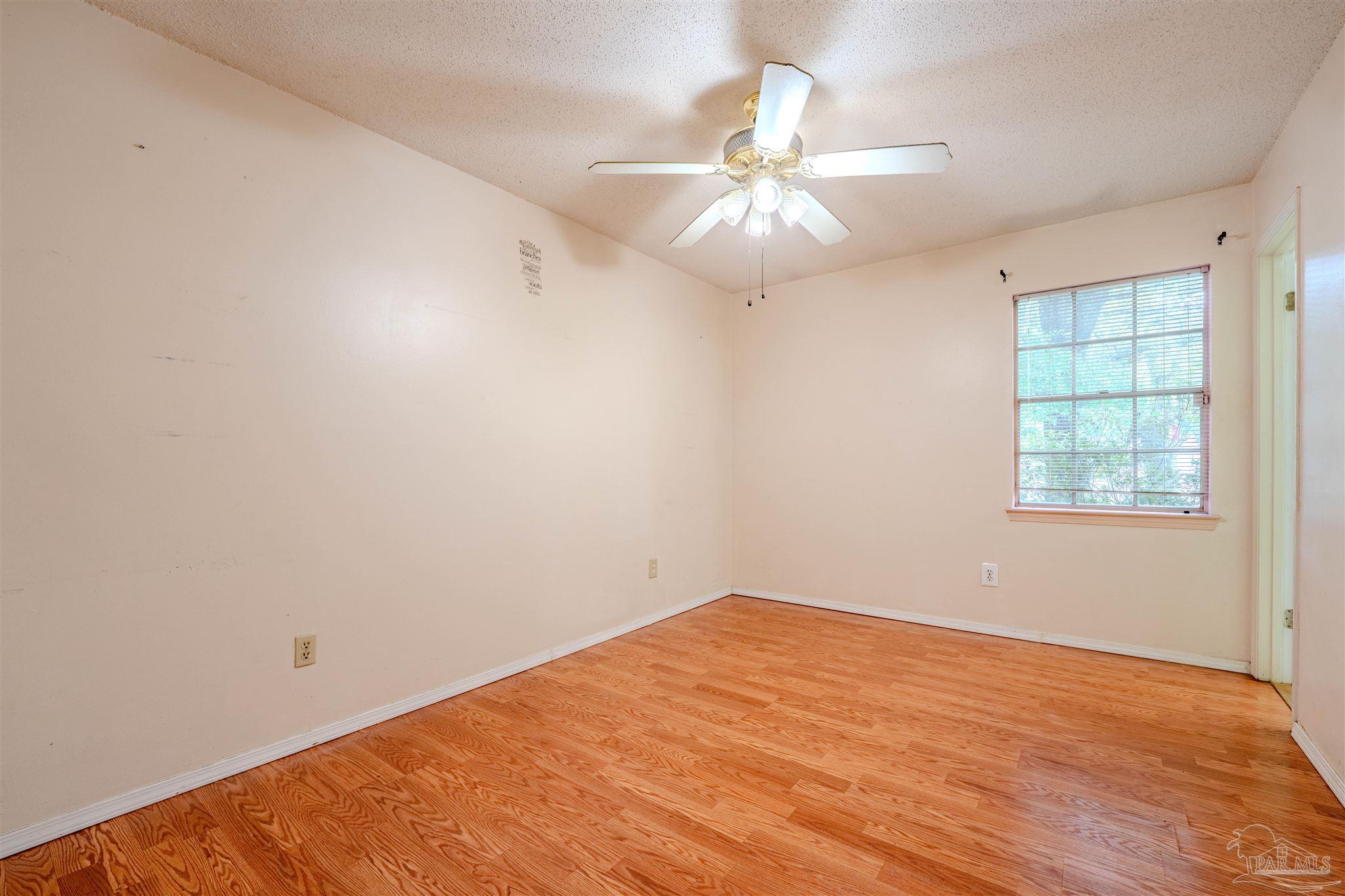 5800 Wickford Ln