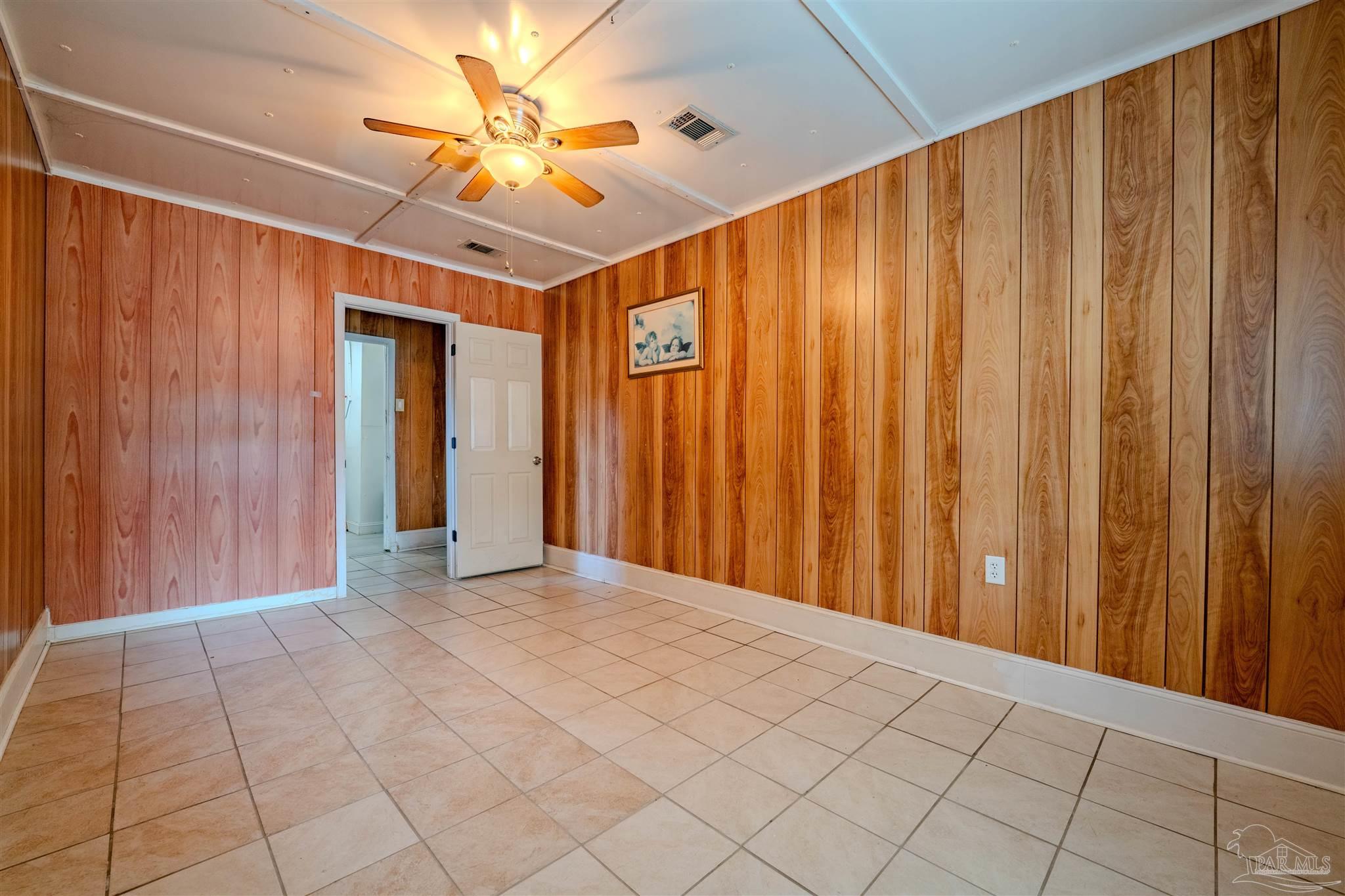 5800 Wickford Ln