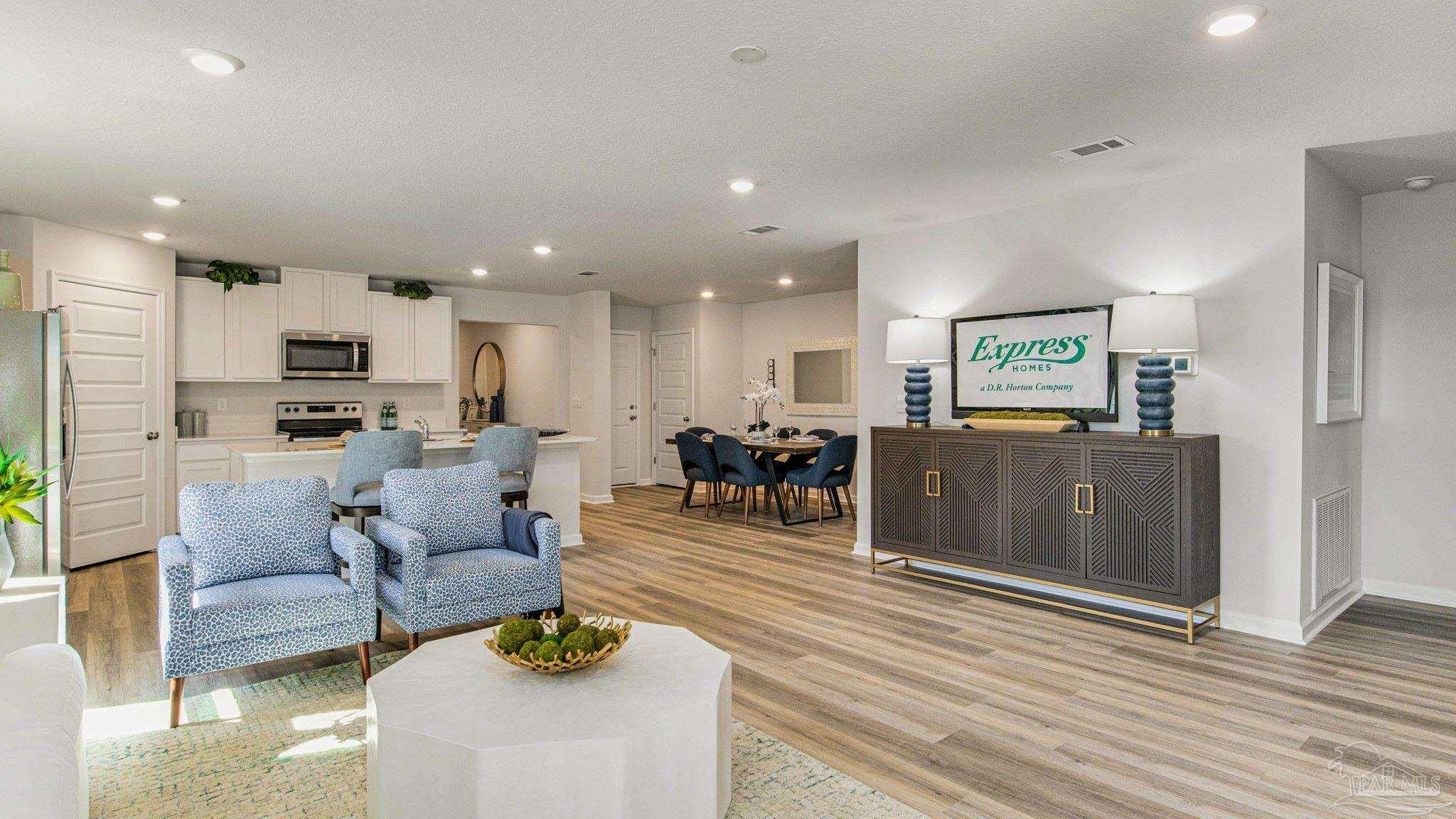 9695 Dutton Ln