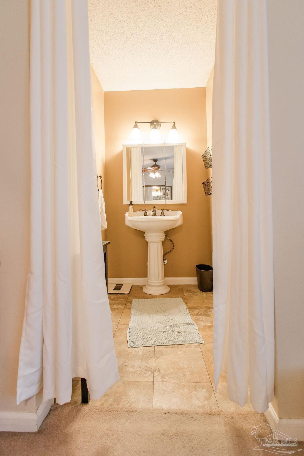 2266 Country Place Cir