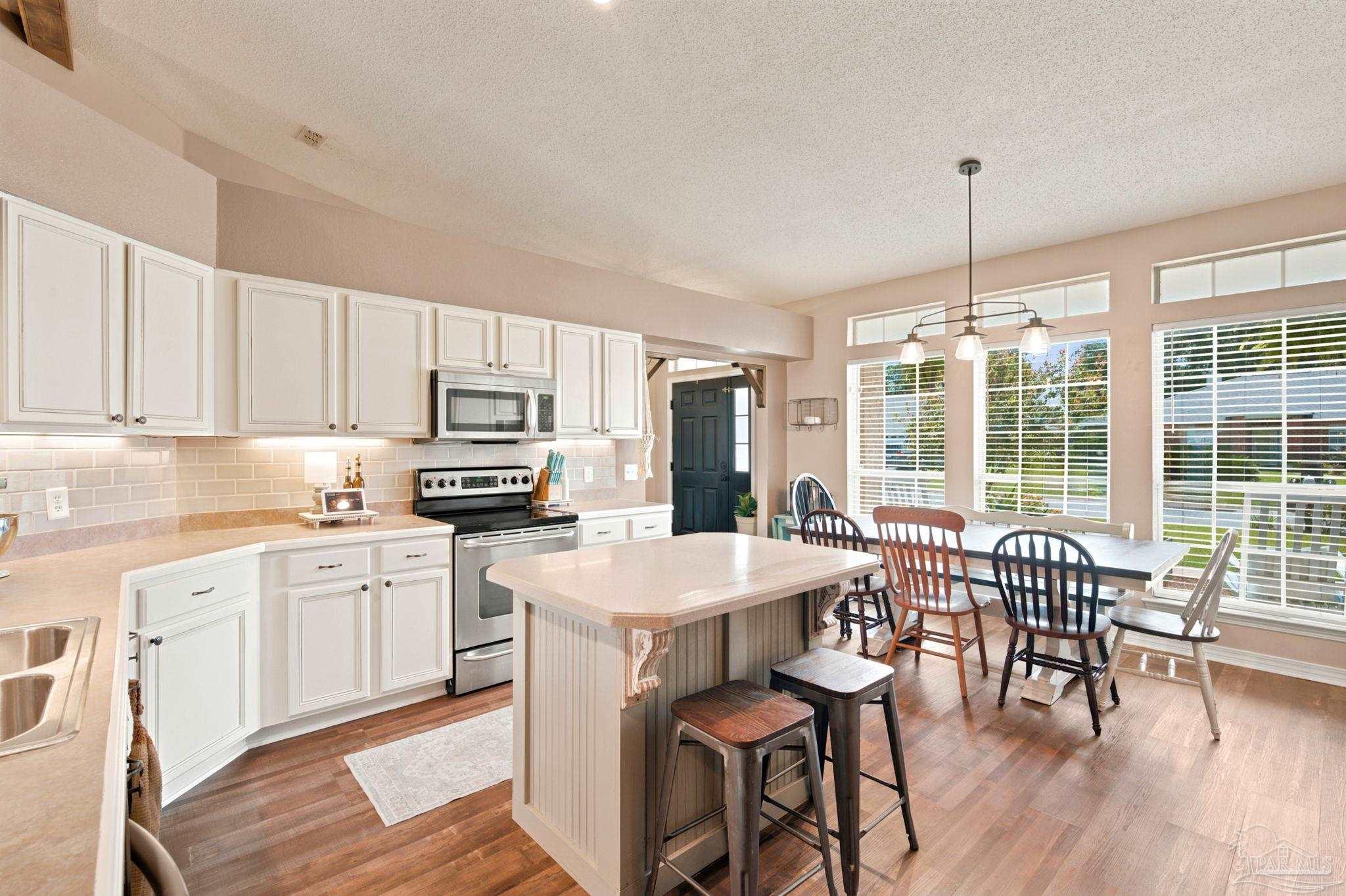 7042 Marissa Point Ln