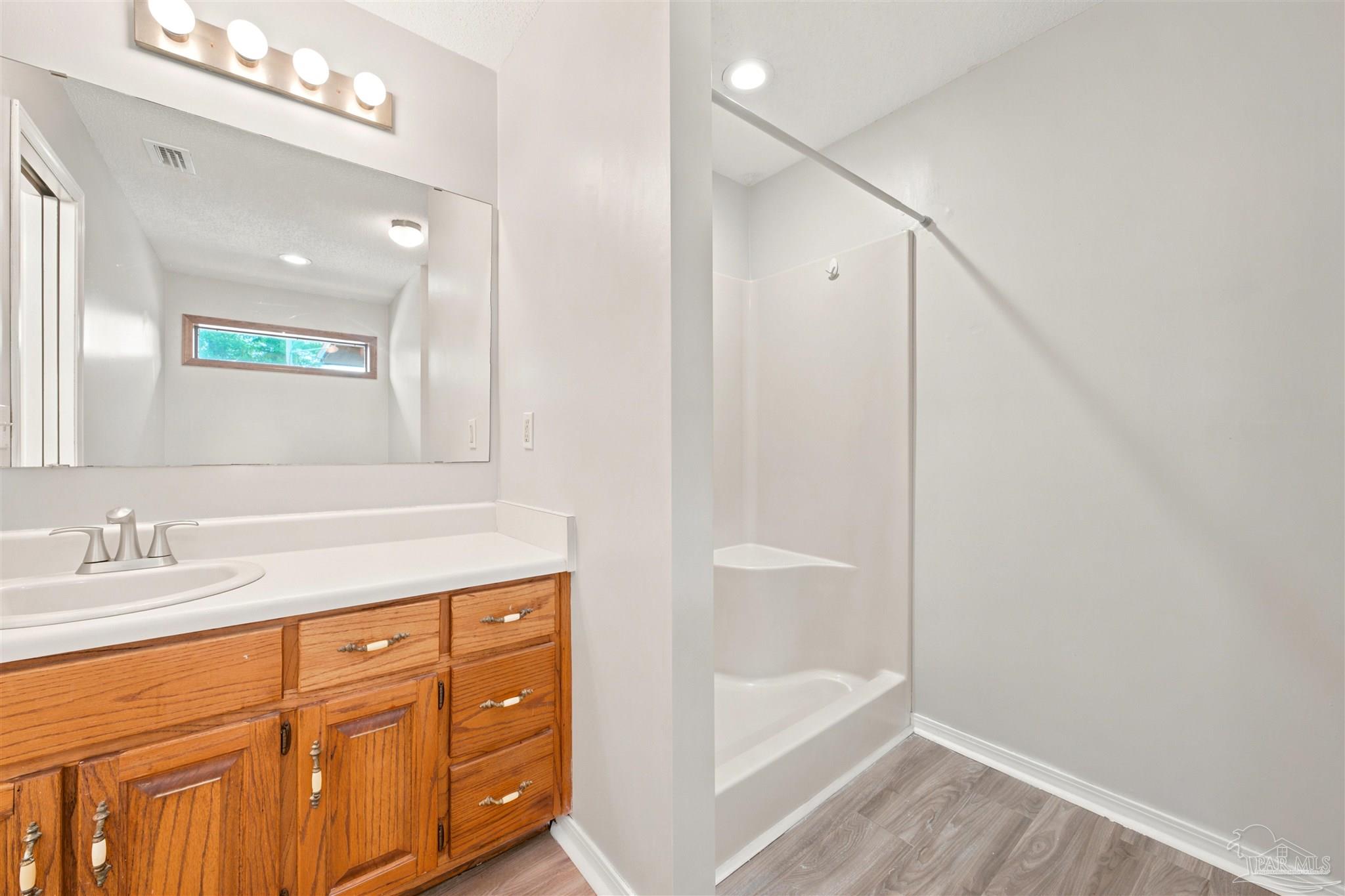 6813 Cedar Ridge Dr