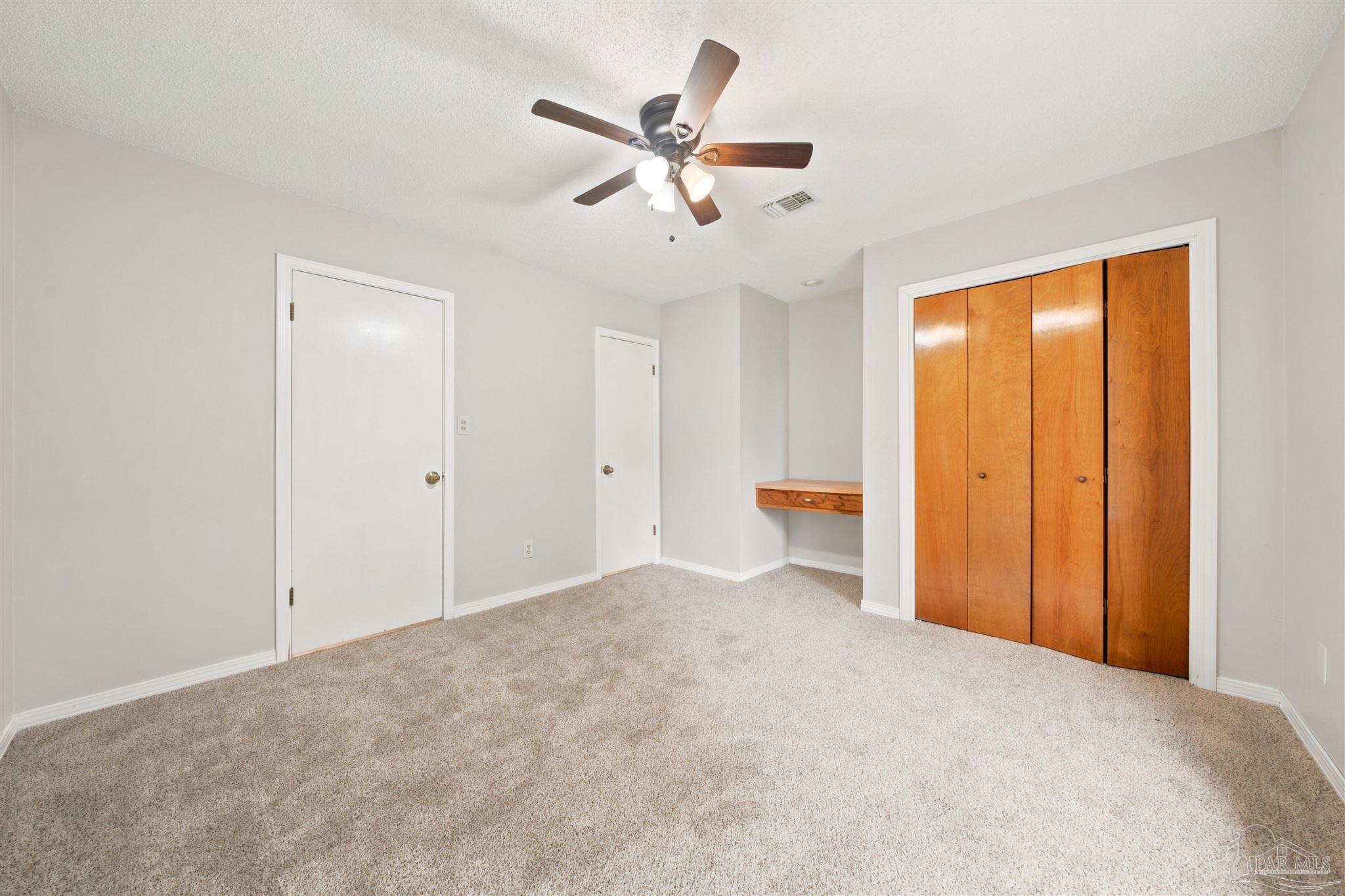 6813 Cedar Ridge Dr