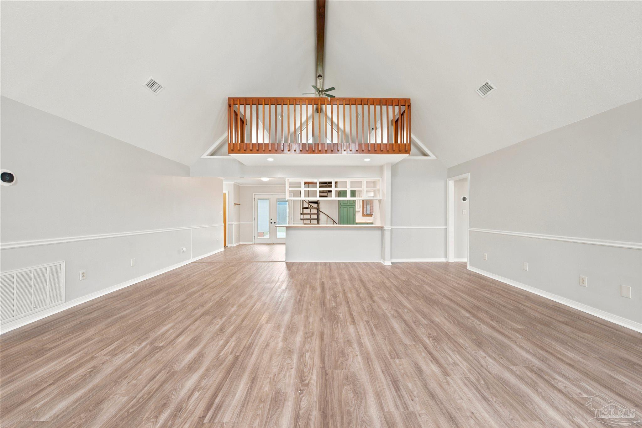 6813 Cedar Ridge Dr