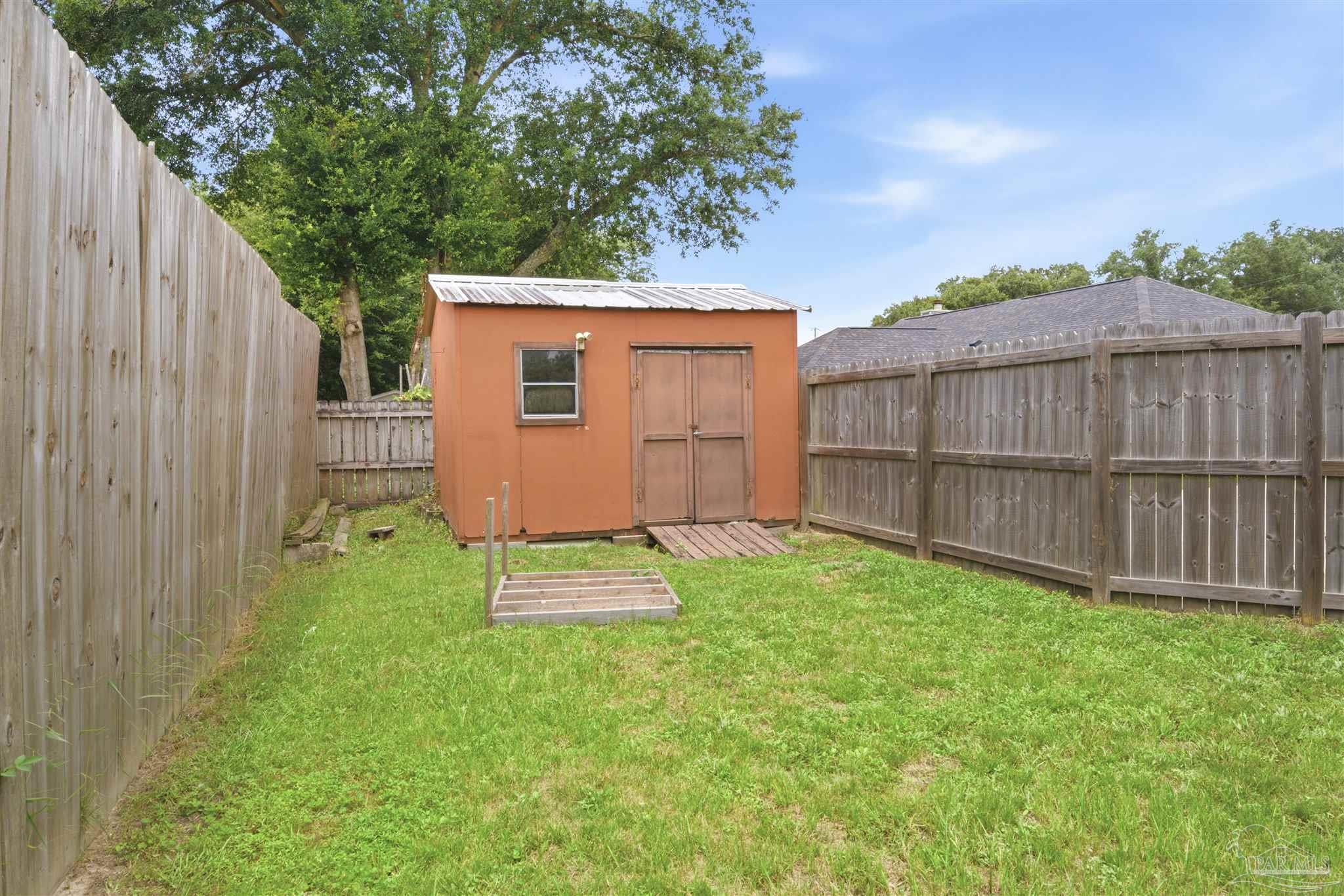 6813 Cedar Ridge Dr