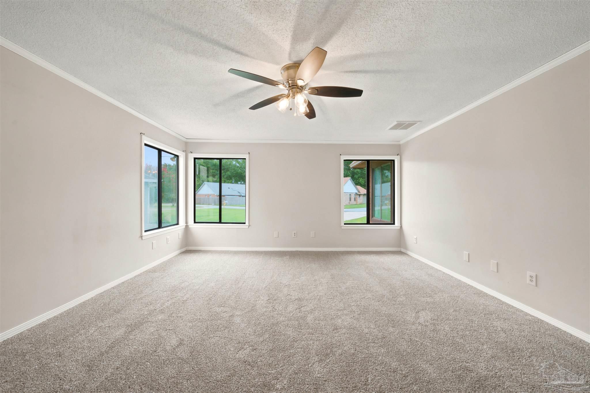 6813 Cedar Ridge Dr