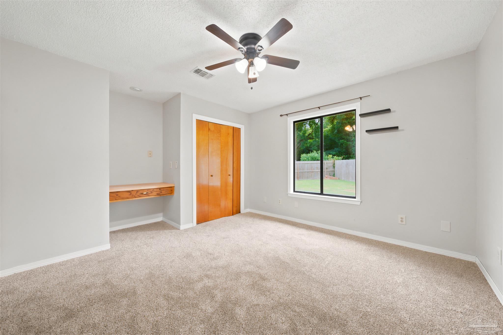 6813 Cedar Ridge Dr