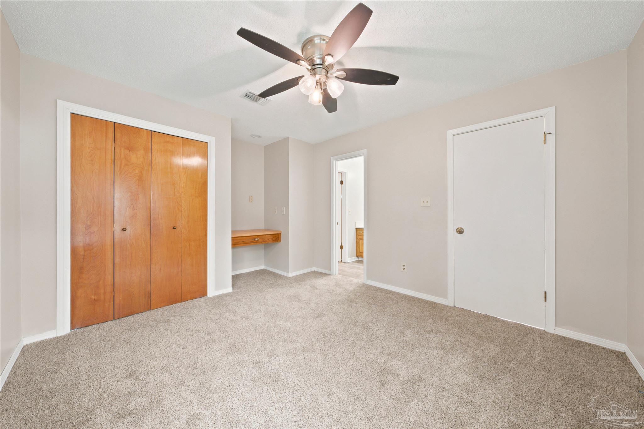 6813 Cedar Ridge Dr
