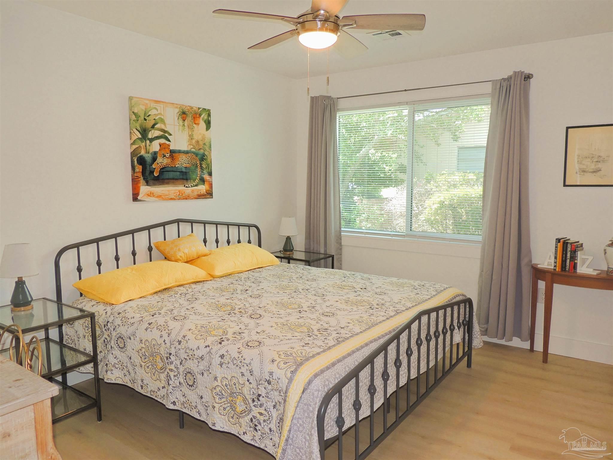 4050 Lynn Ora Dr
