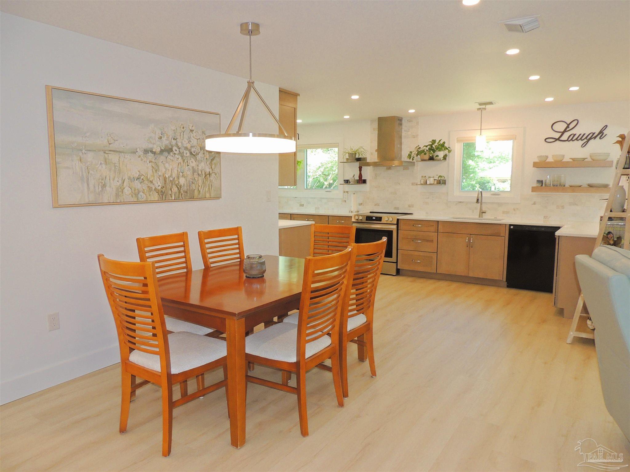 4050 Lynn Ora Dr