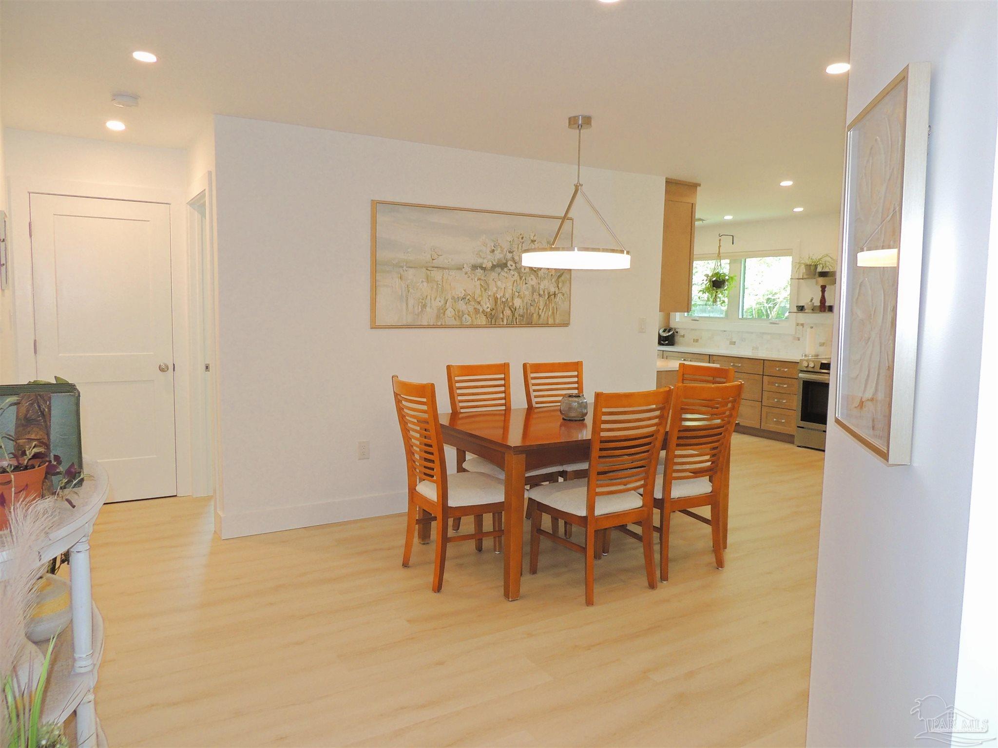 4050 Lynn Ora Dr