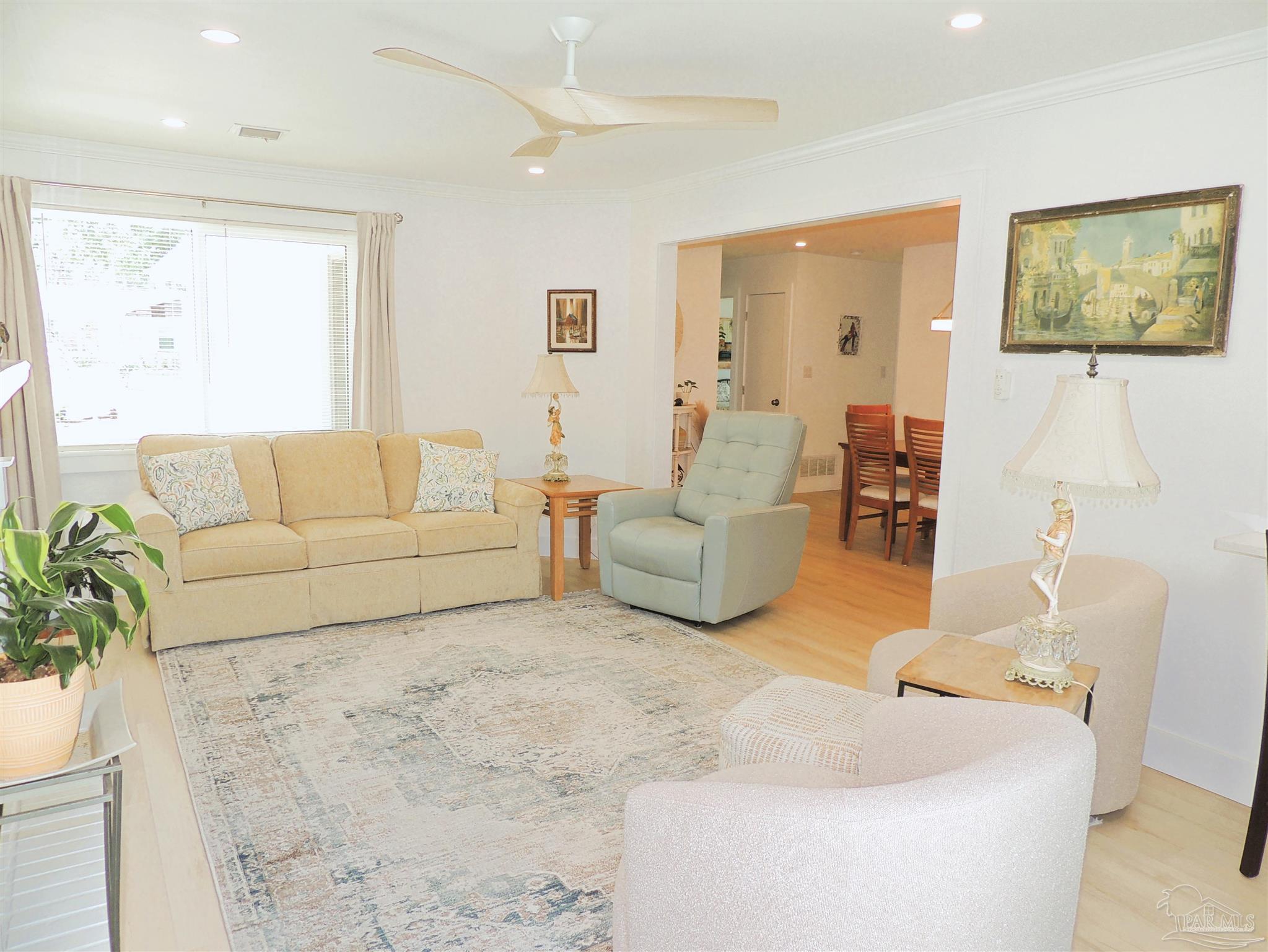 4050 Lynn Ora Dr