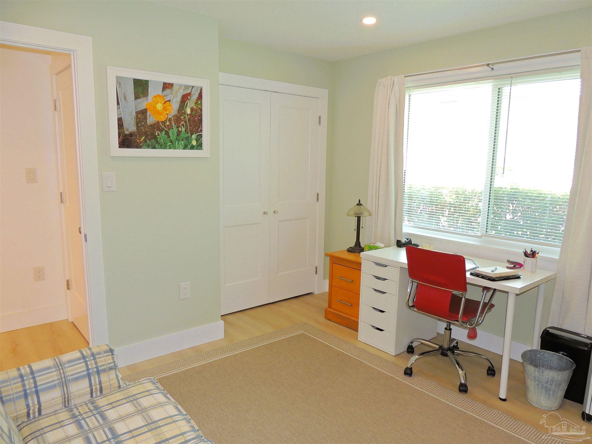 4050 Lynn Ora Dr