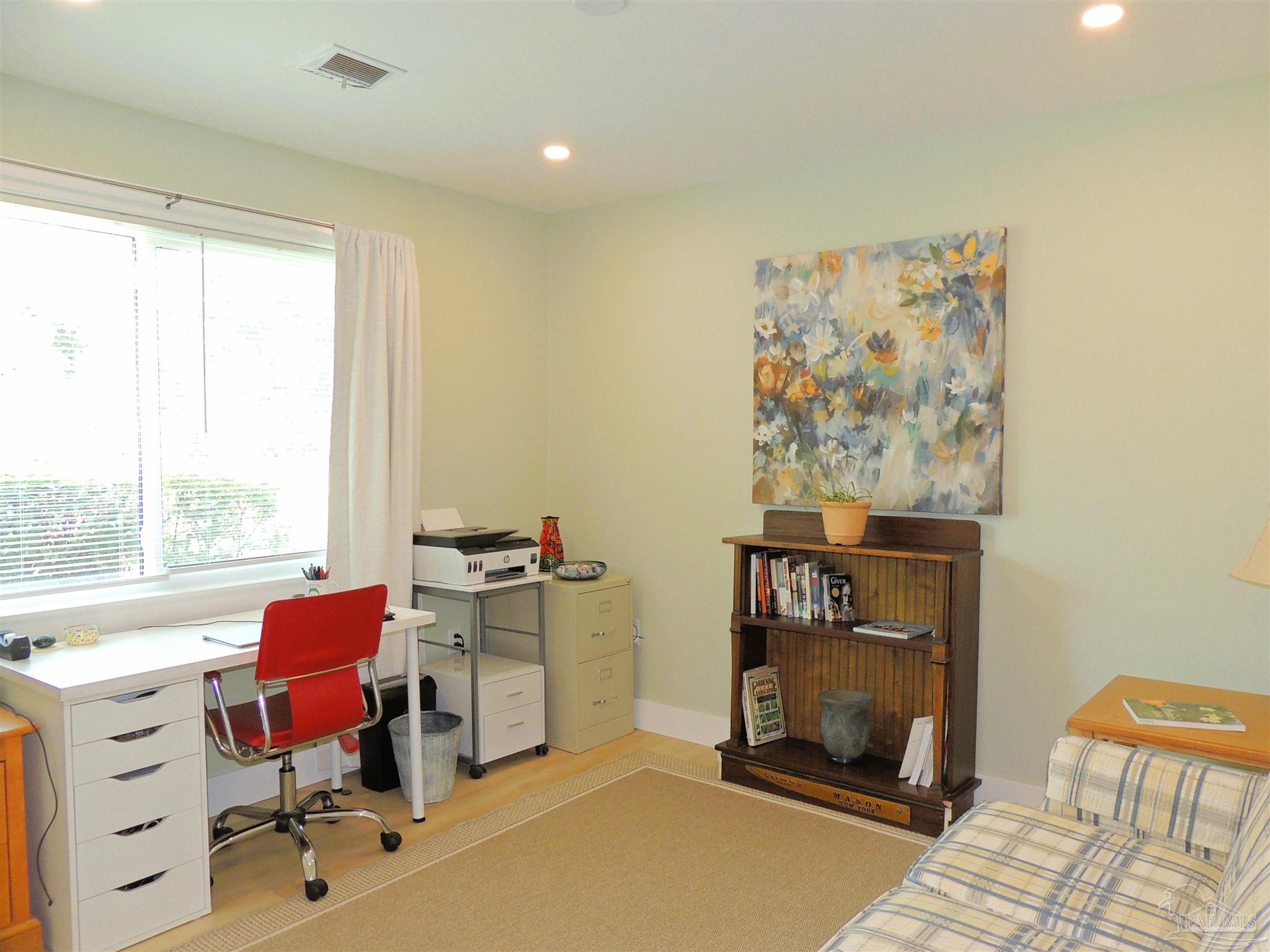 4050 Lynn Ora Dr