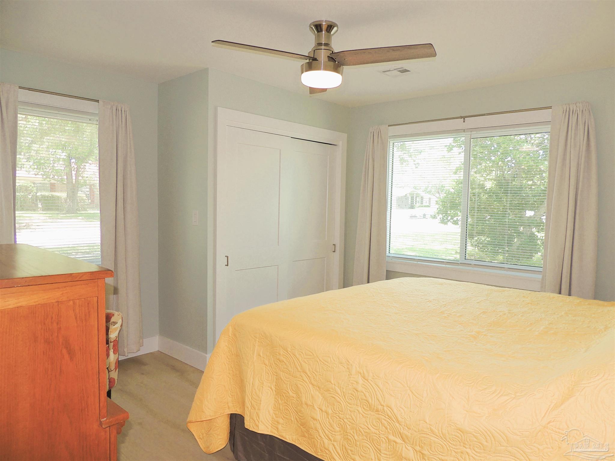 4050 Lynn Ora Dr