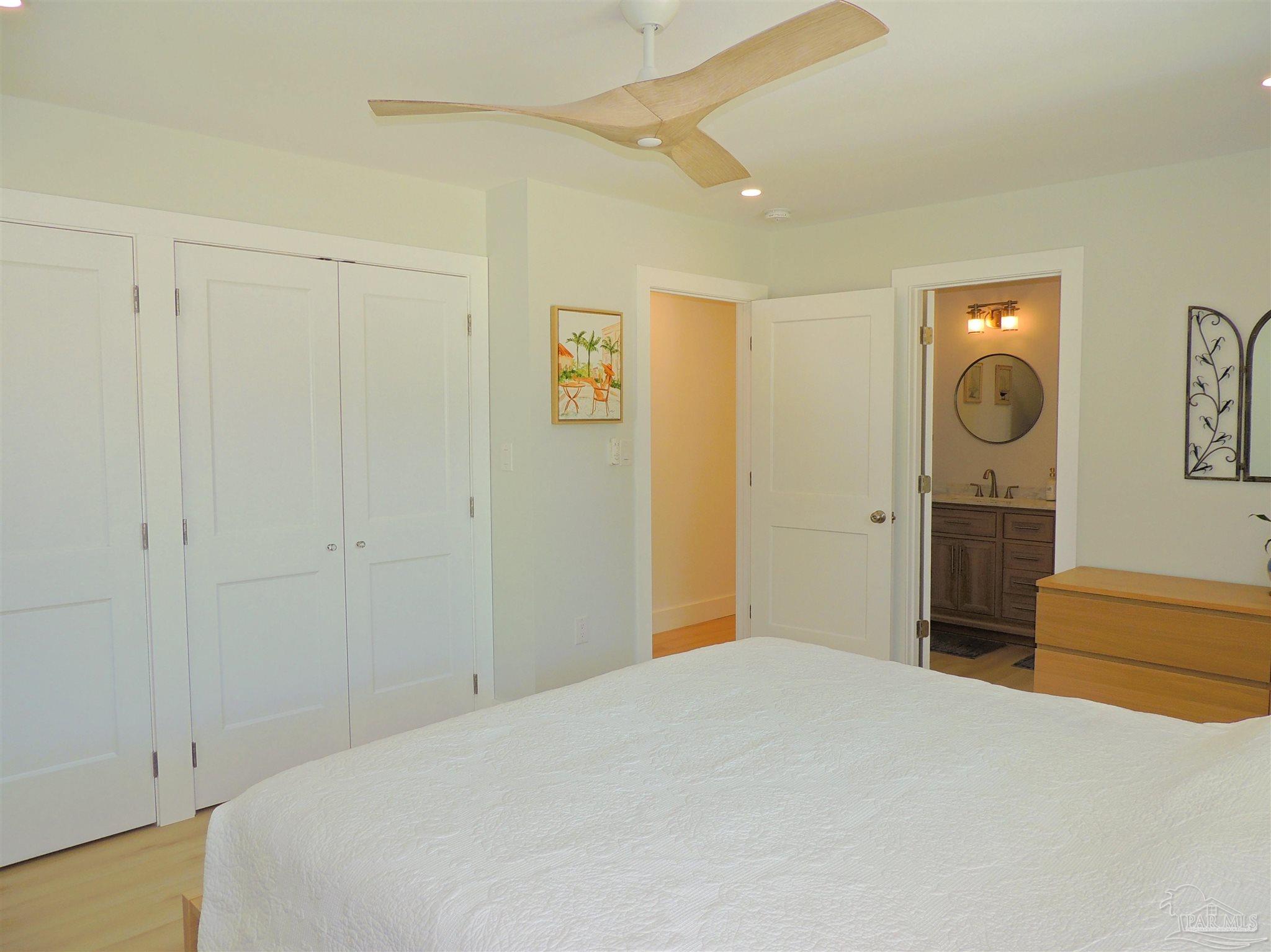 4050 Lynn Ora Dr