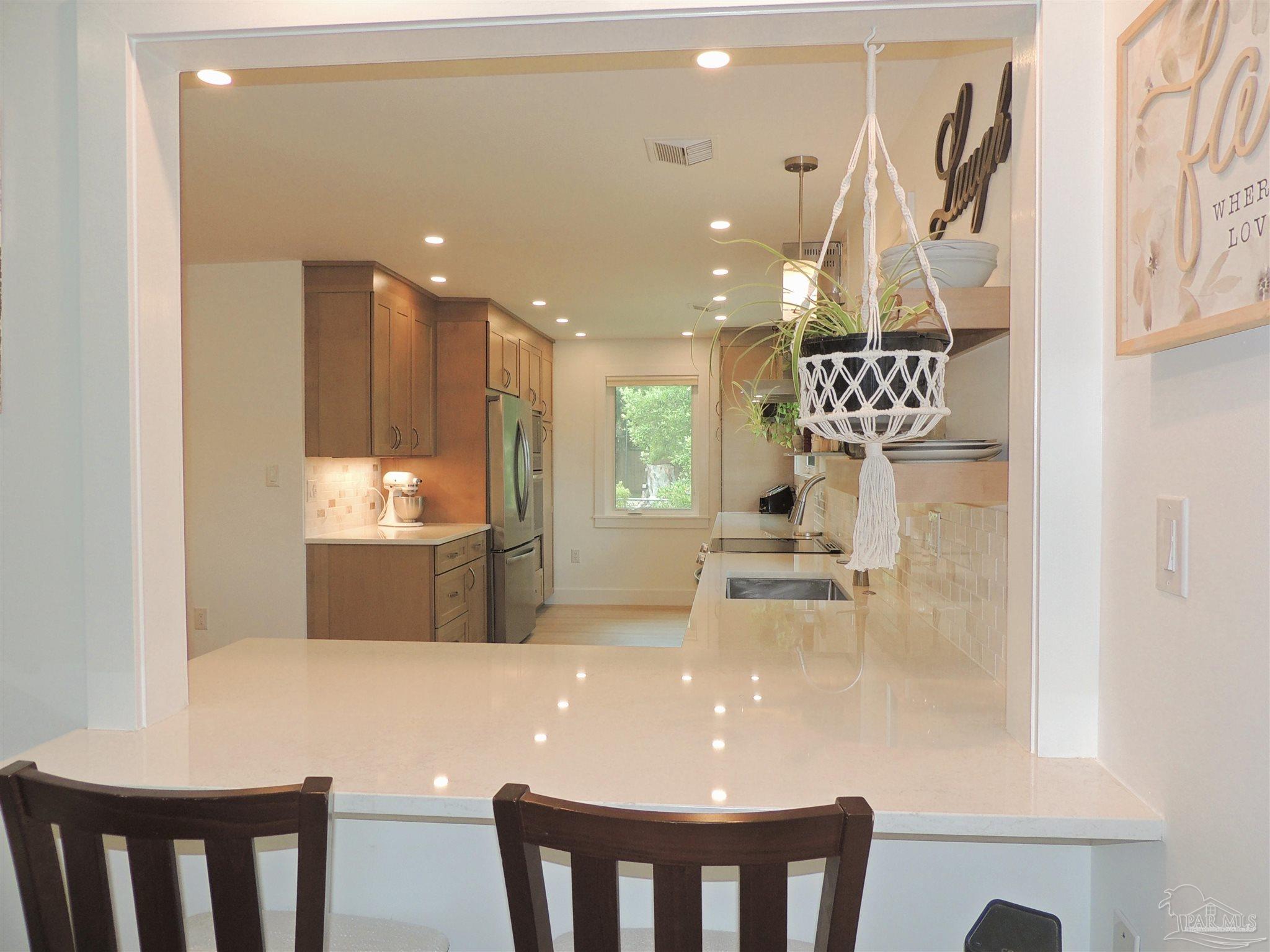 4050 Lynn Ora Dr