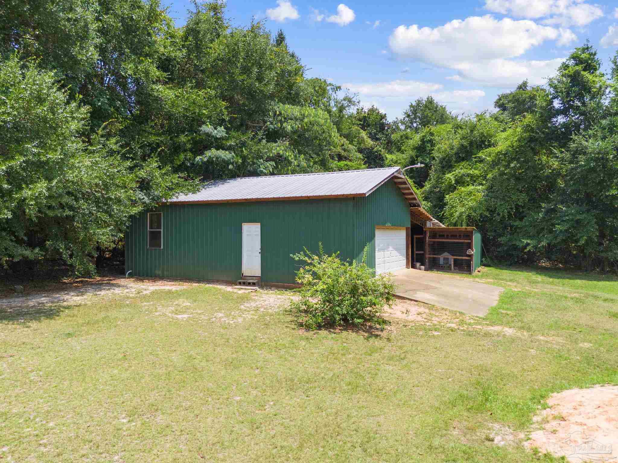 5875 Hall Rd