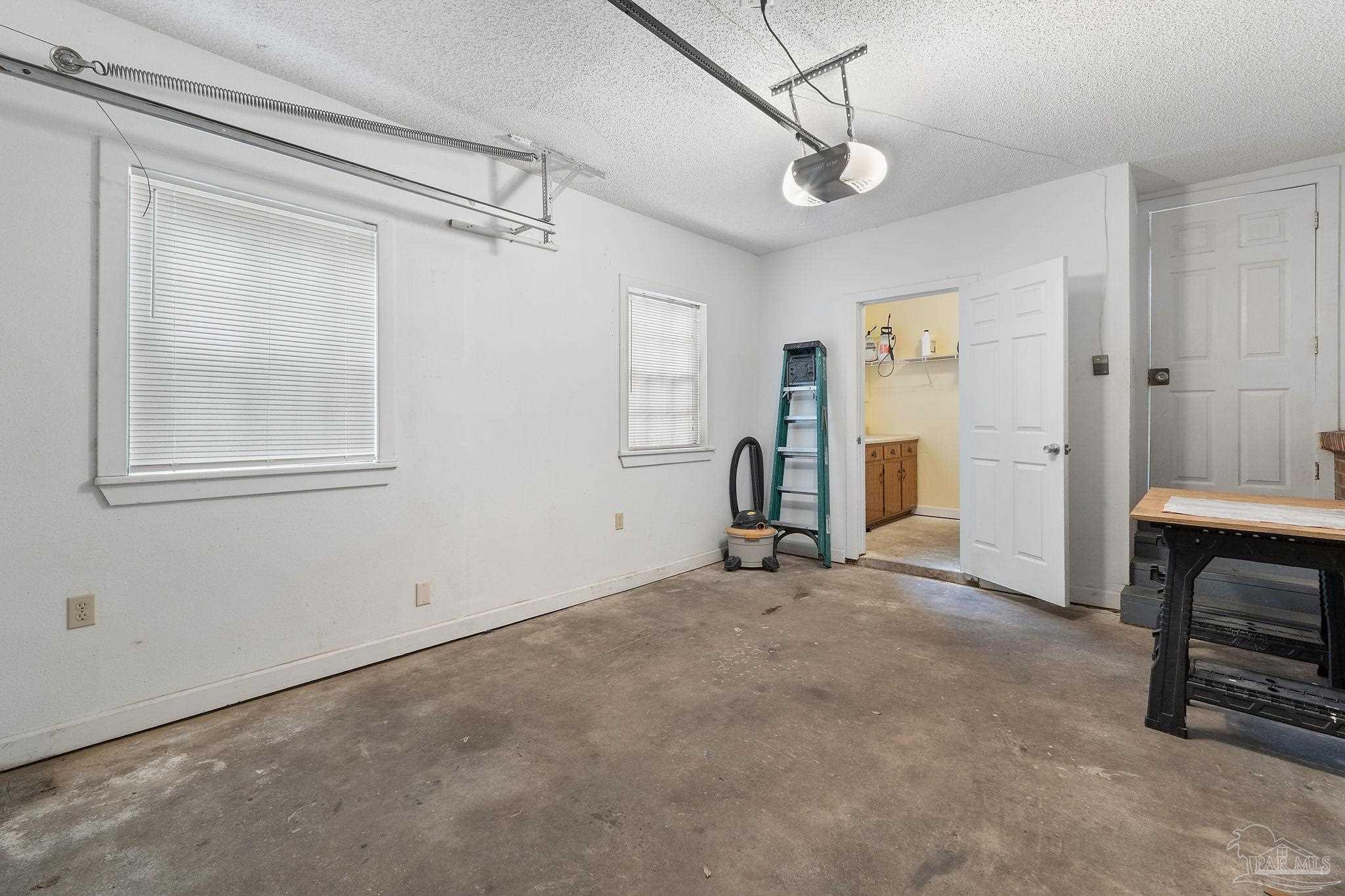1004 Decatur Ave
