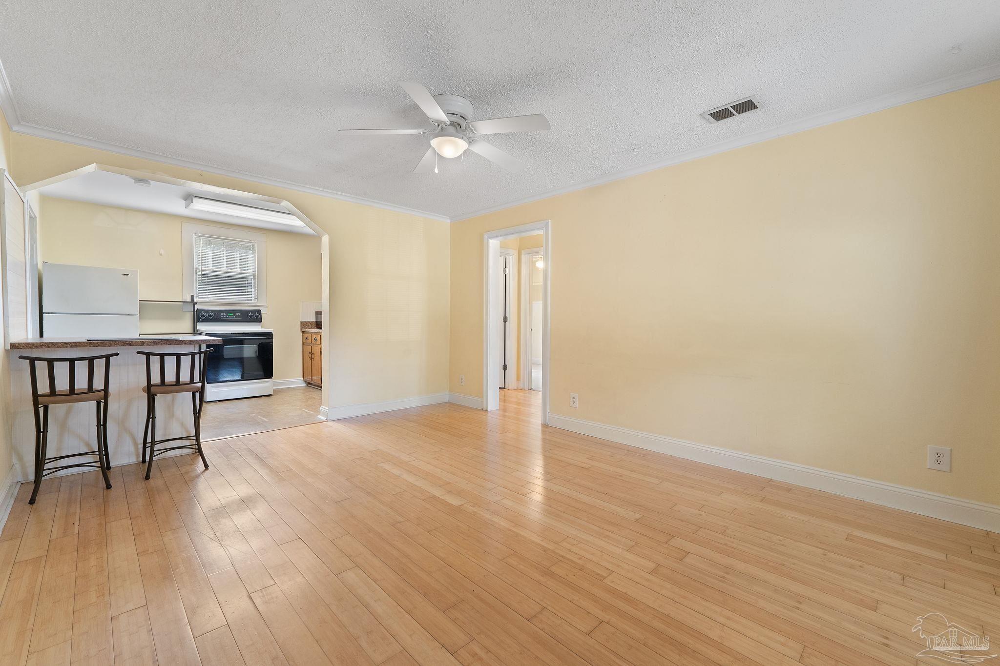 1004 Decatur Ave