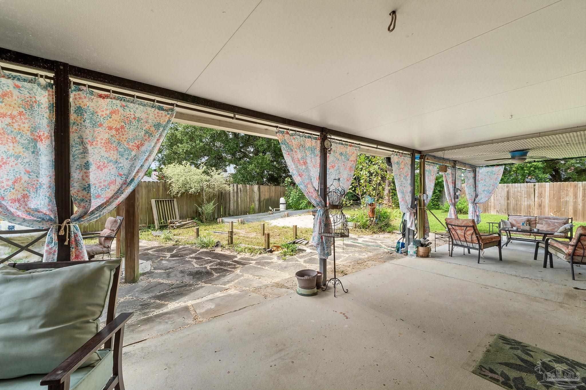 1305 Little Creek Cir