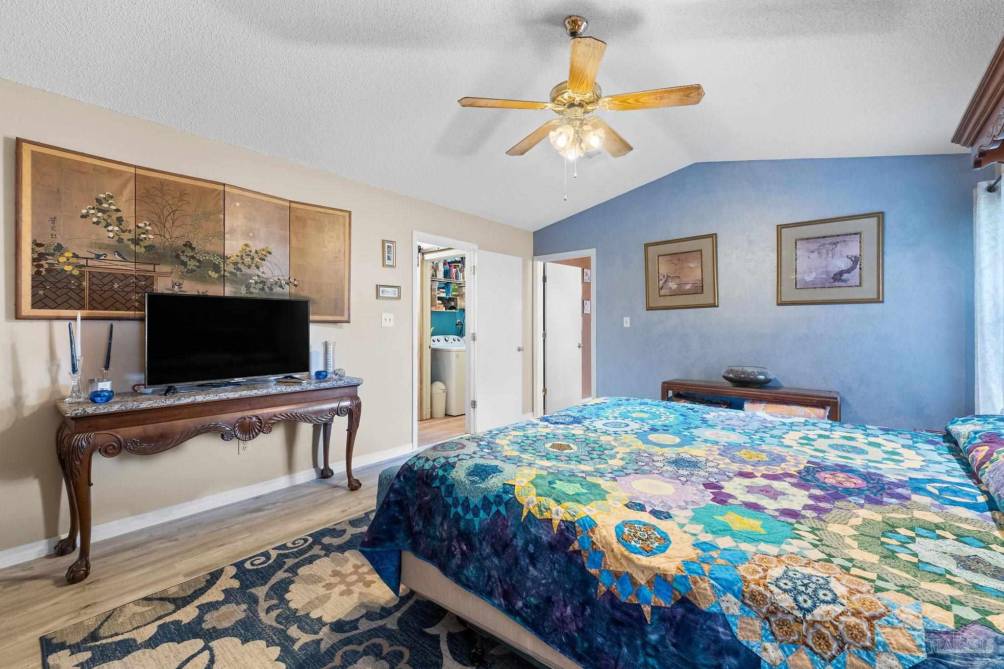 1305 Little Creek Cir