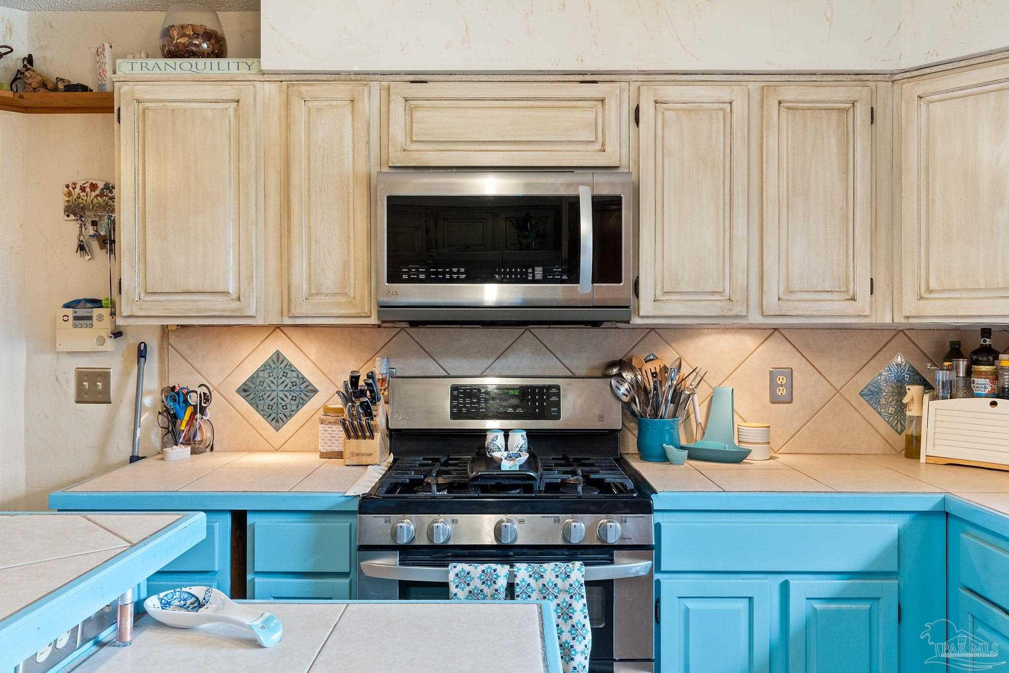 1305 Little Creek Cir