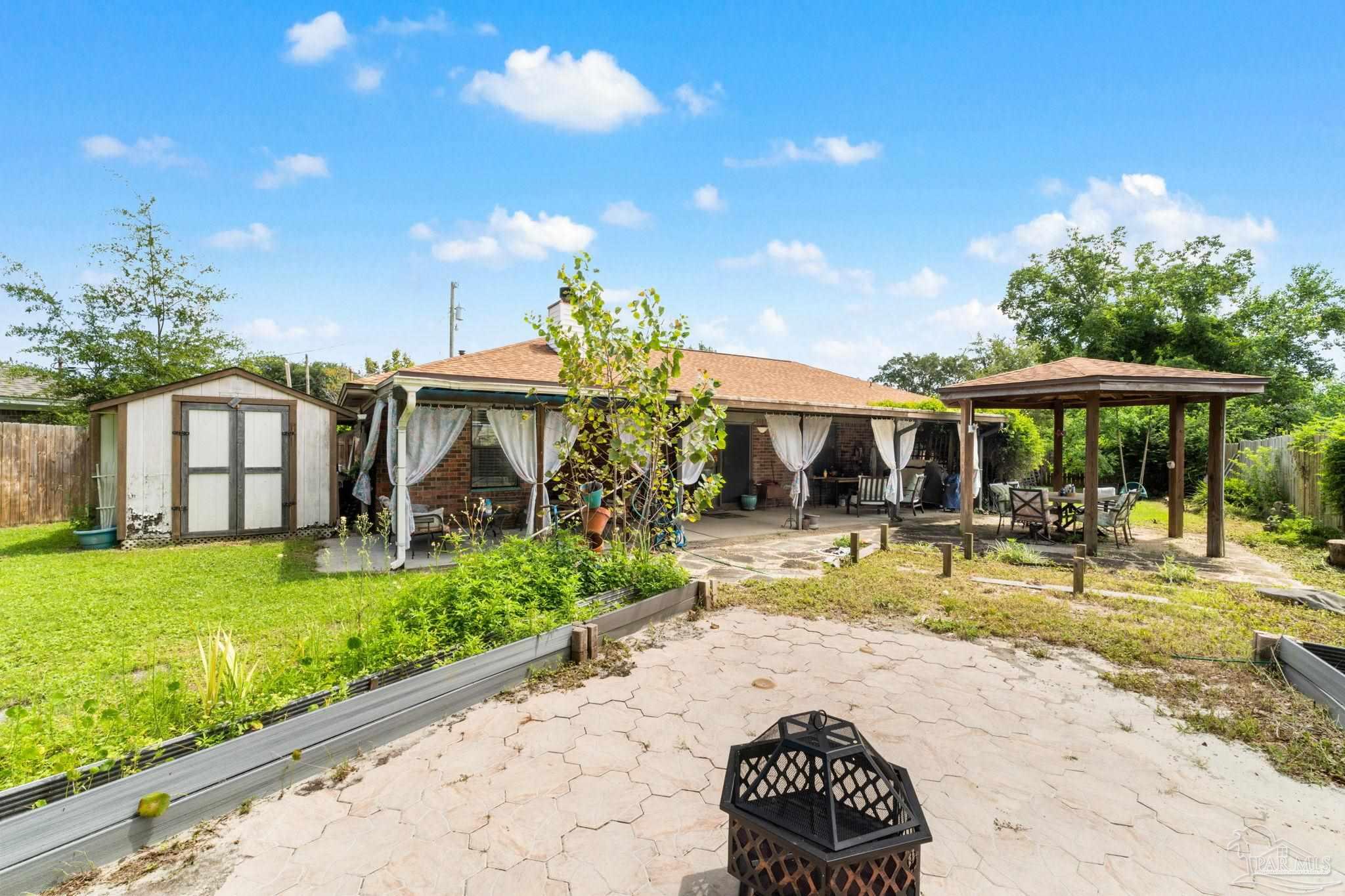 1305 Little Creek Cir