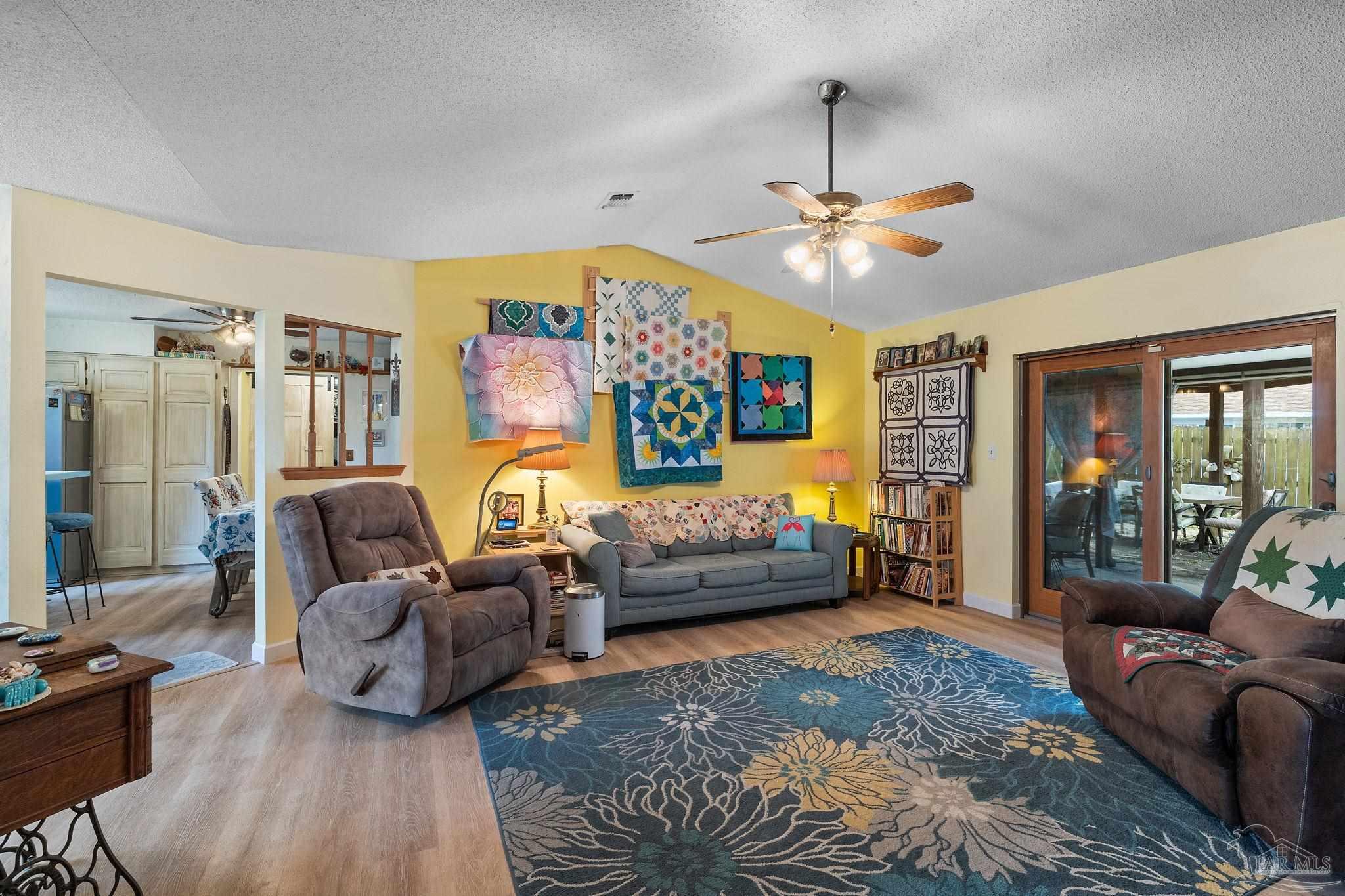 1305 Little Creek Cir