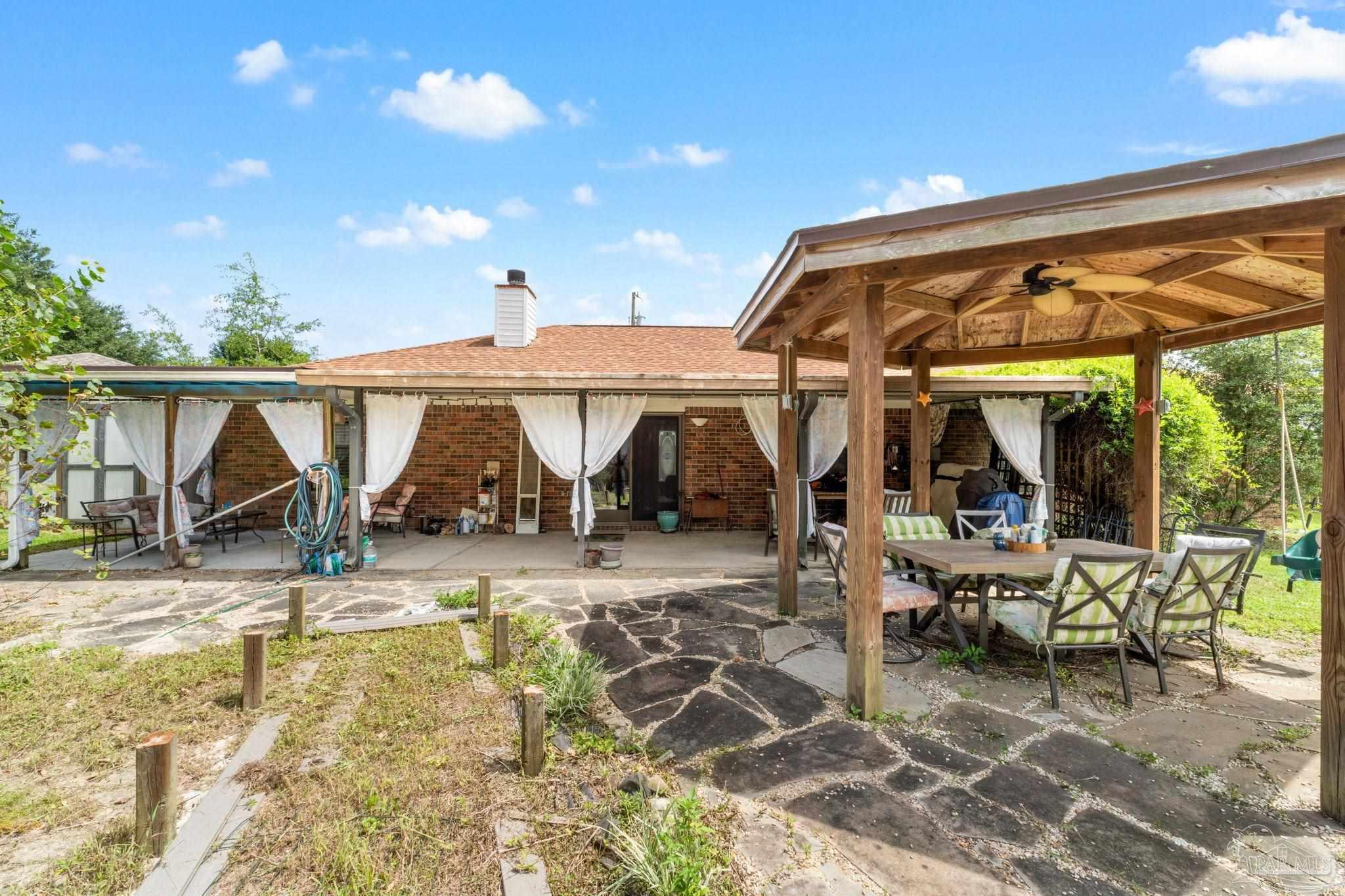 1305 Little Creek Cir