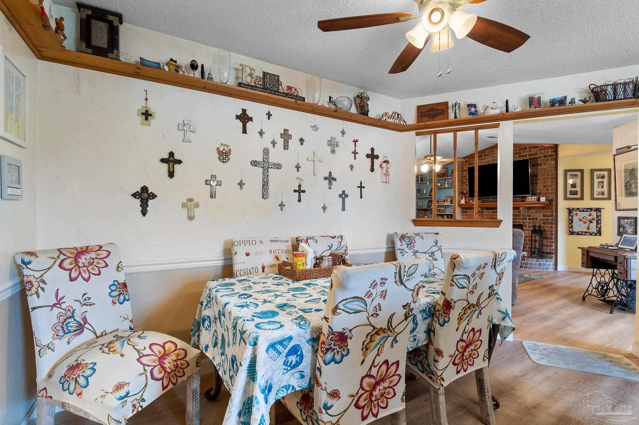 1305 Little Creek Cir