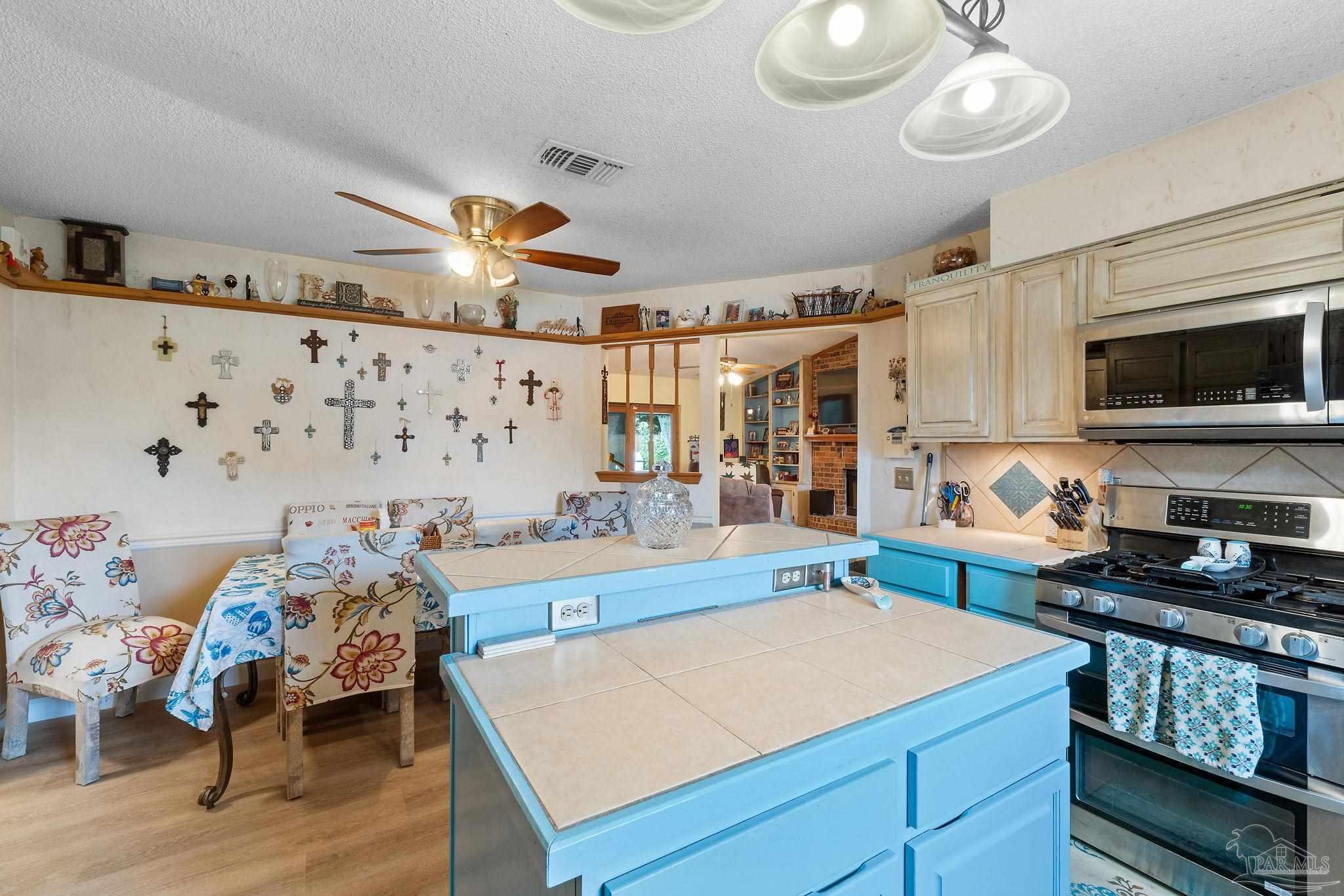 1305 Little Creek Cir