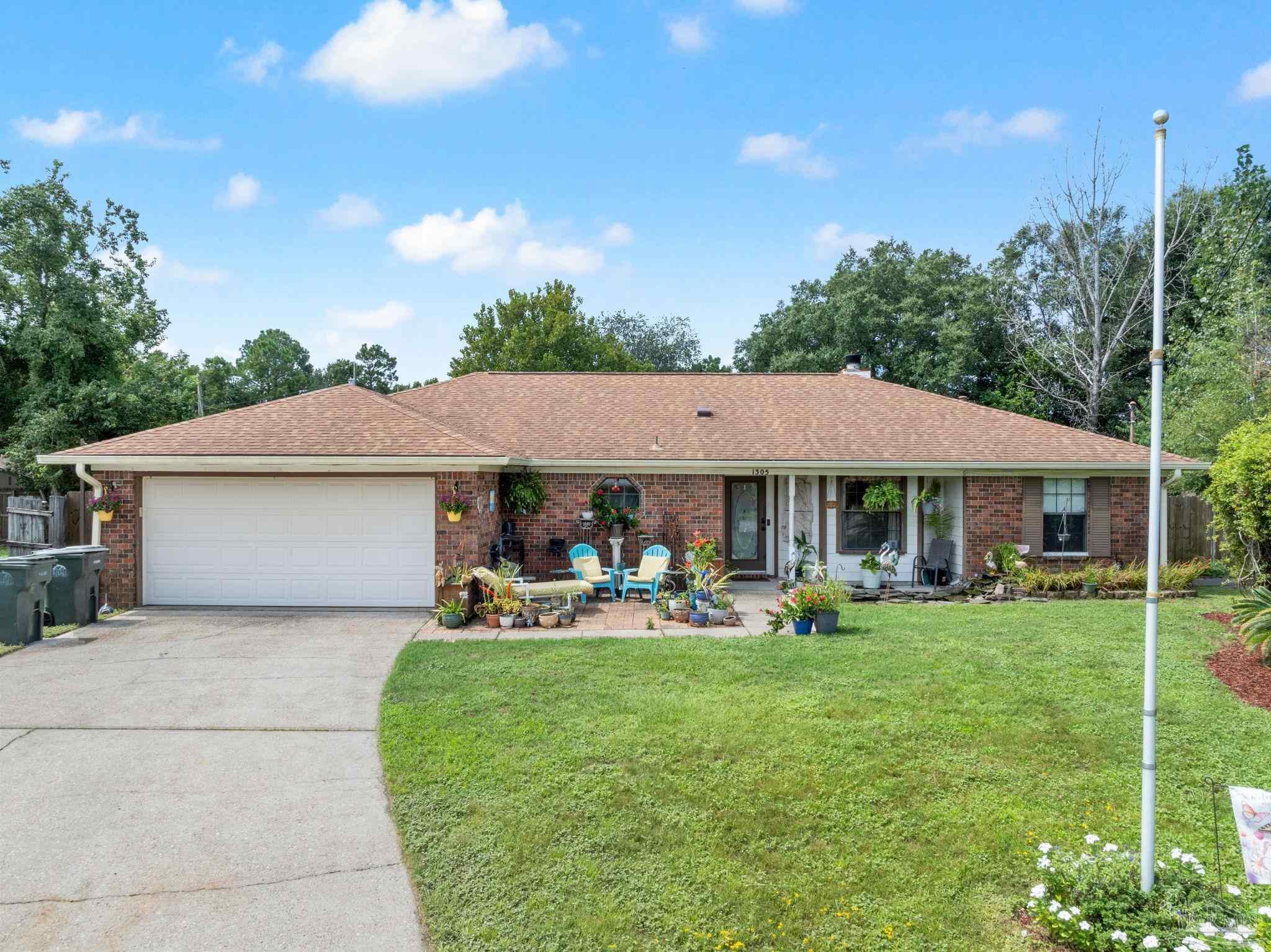1305 Little Creek Cir